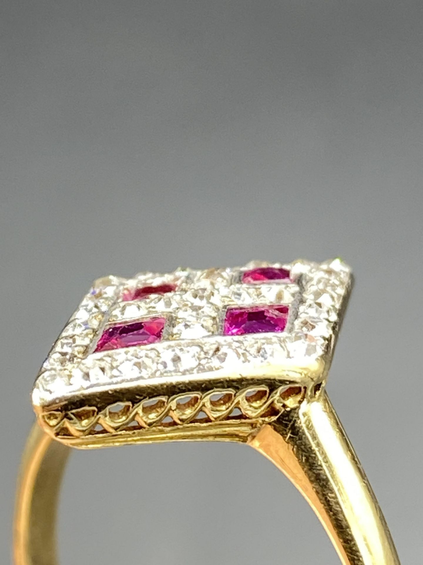 Gold, ruby and diamond ring - Image 5 of 6