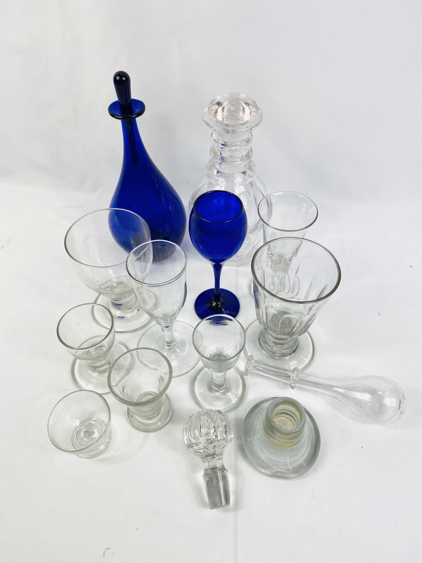 Cut glass decanter and other glassware - Image 2 of 4
