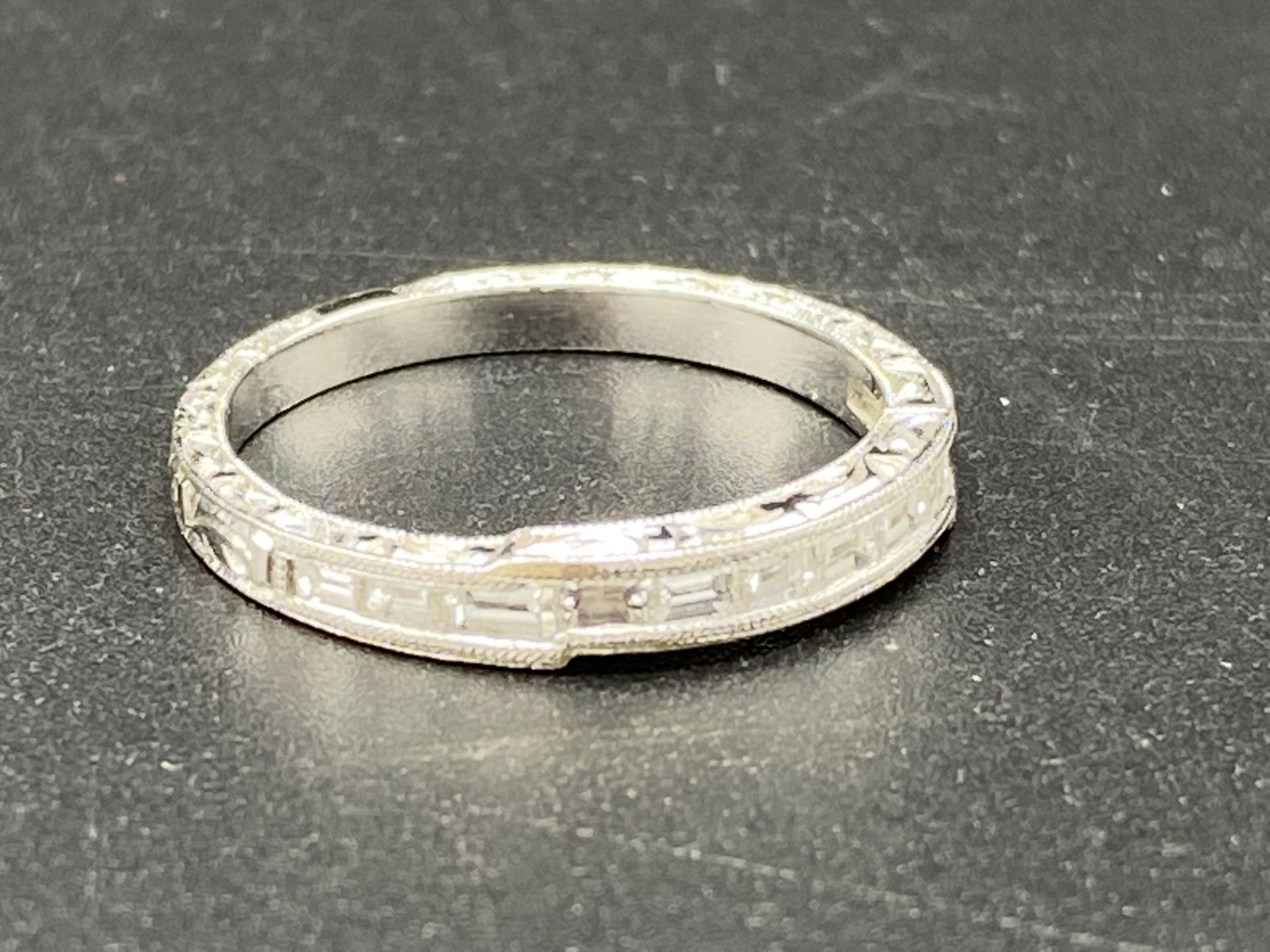 18ct white gold half eternity ring with channel set diamonds - Image 4 of 4