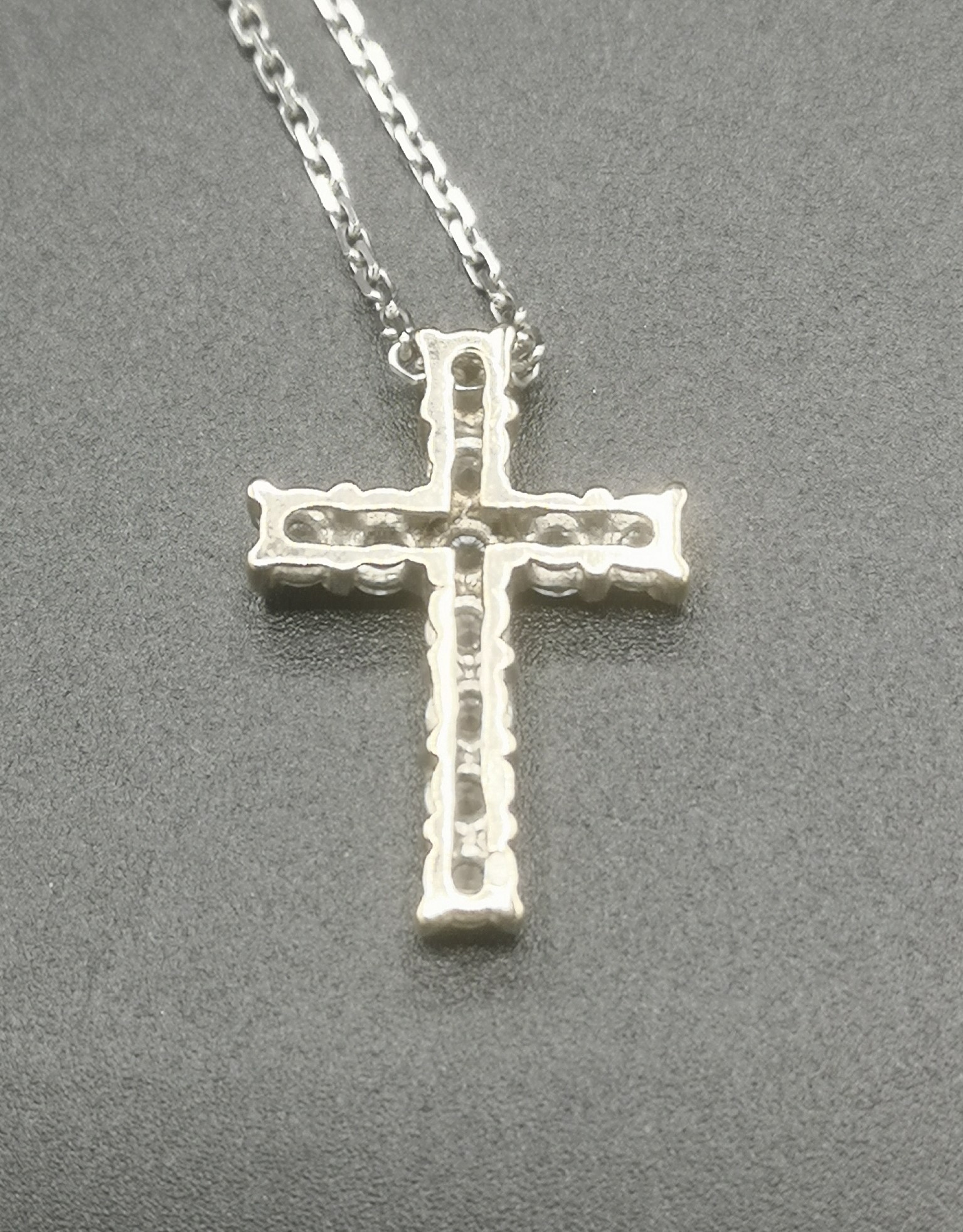 9ct white gold and diamond cross and chain - Image 4 of 4