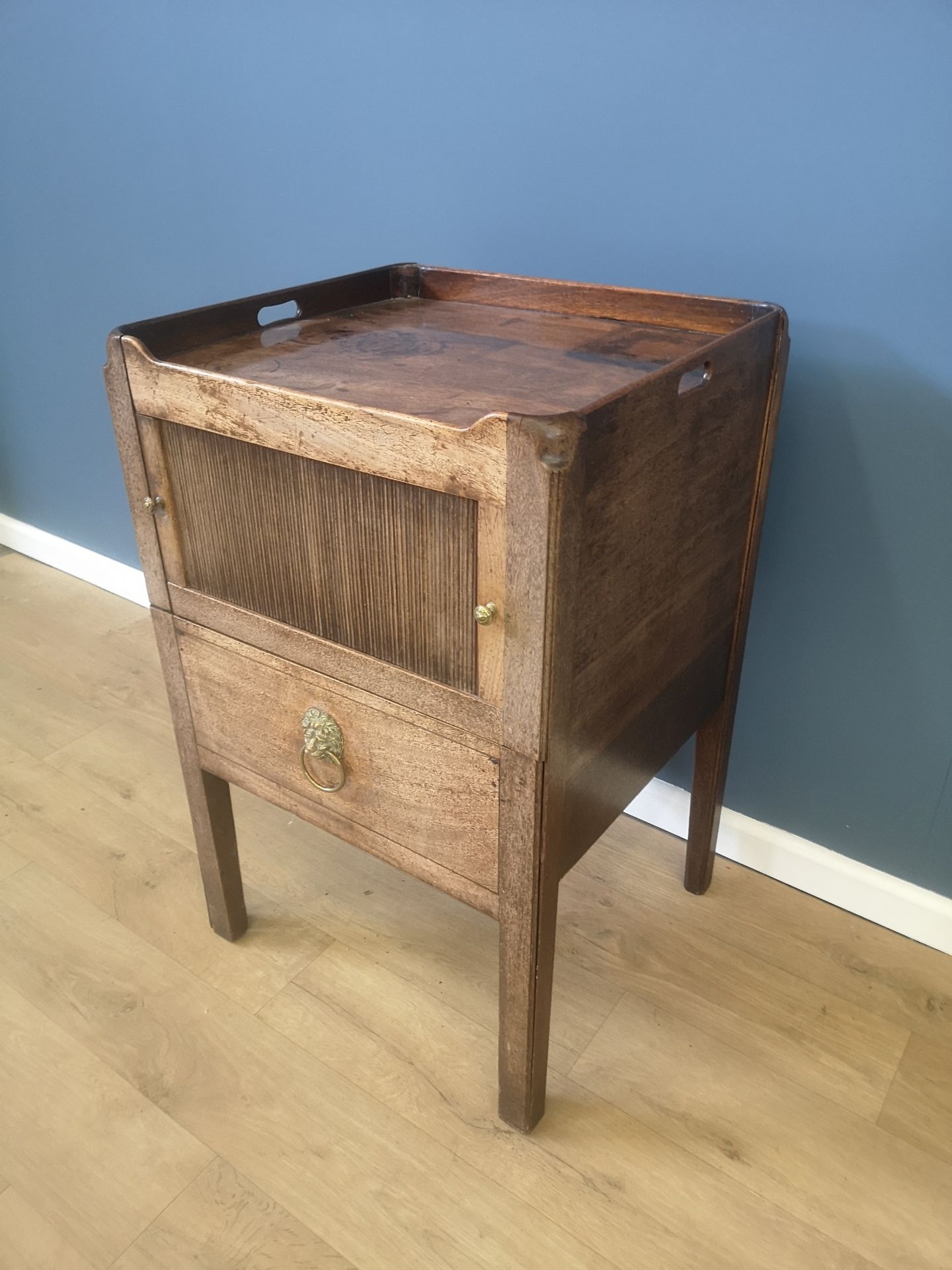 Georgian mahogany bedside table - Image 2 of 6