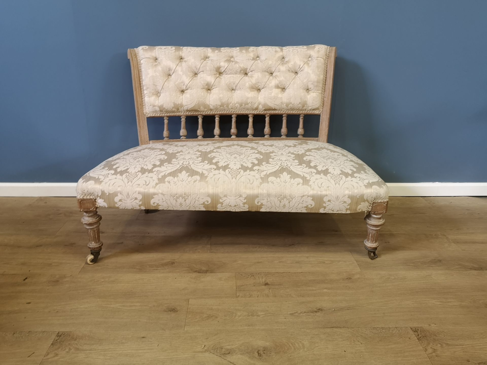 Limed wood settee - Image 4 of 5