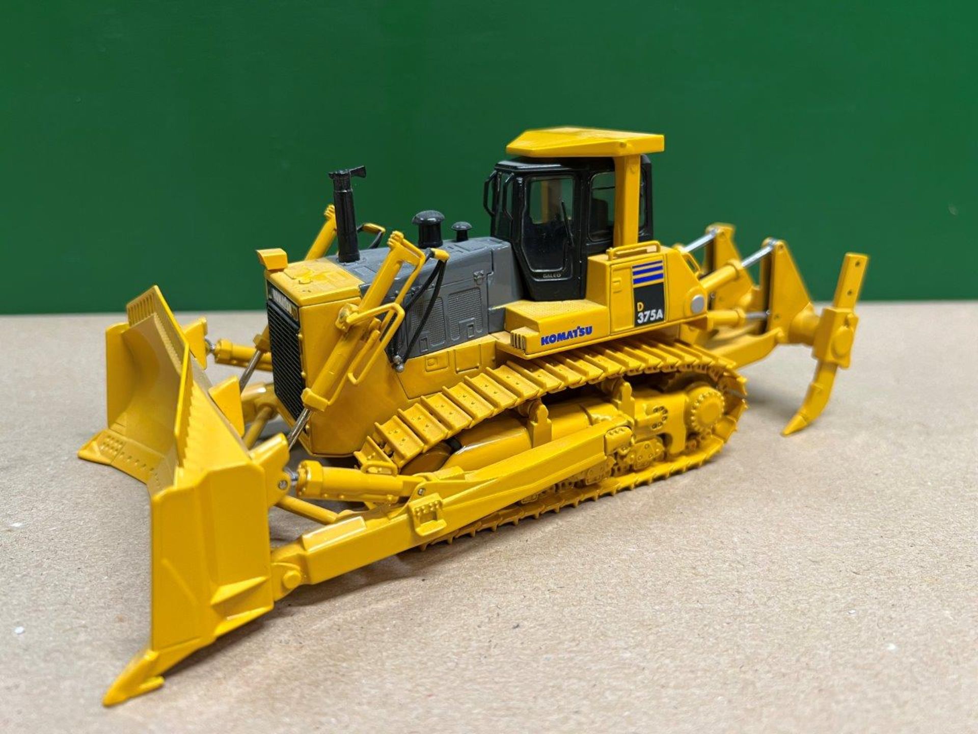 Komatsu D375A Bulldozer