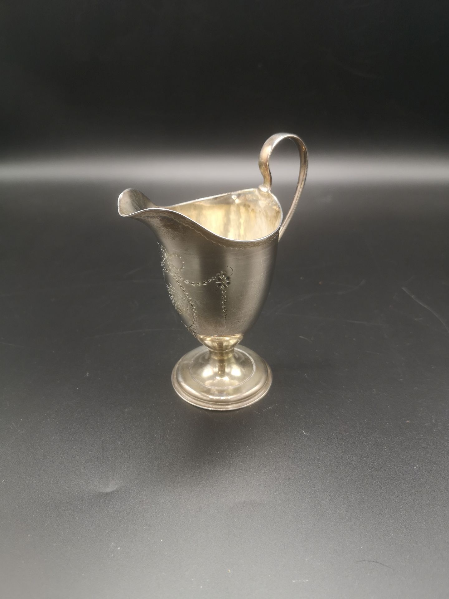 Georgian silver jug - Image 2 of 4