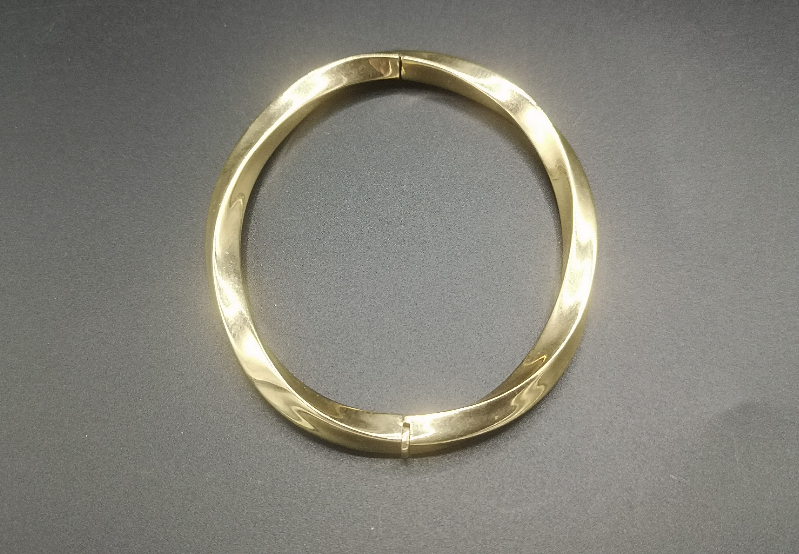 9ct gold bracelet