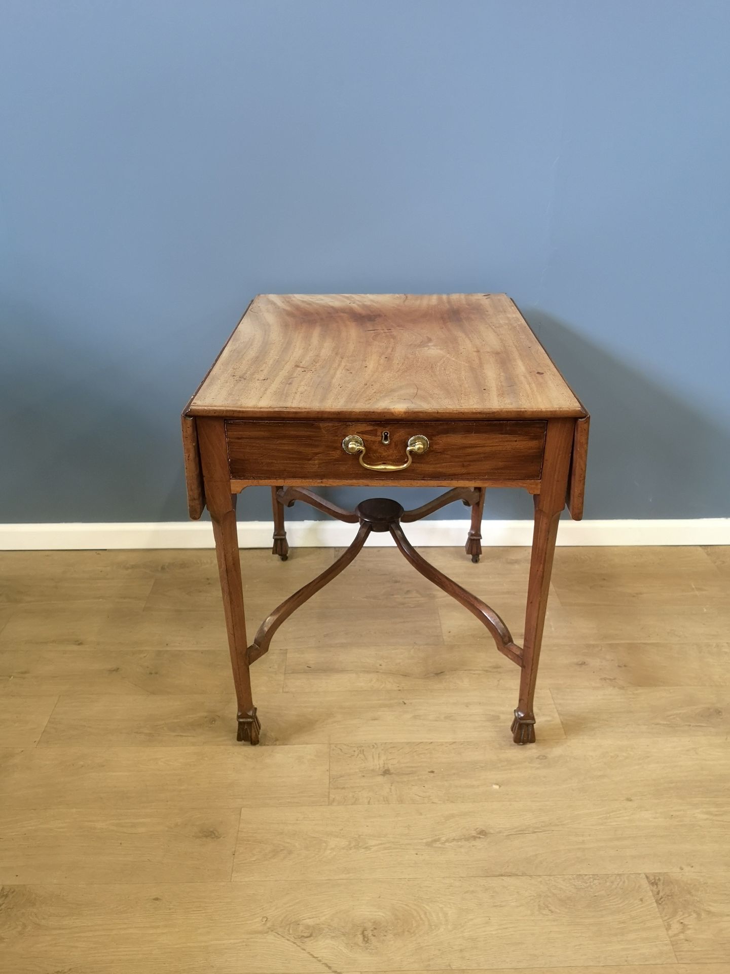 Mahogany dropside table - Image 2 of 5