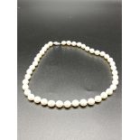Pearl necklace with 18ct white gold clasp