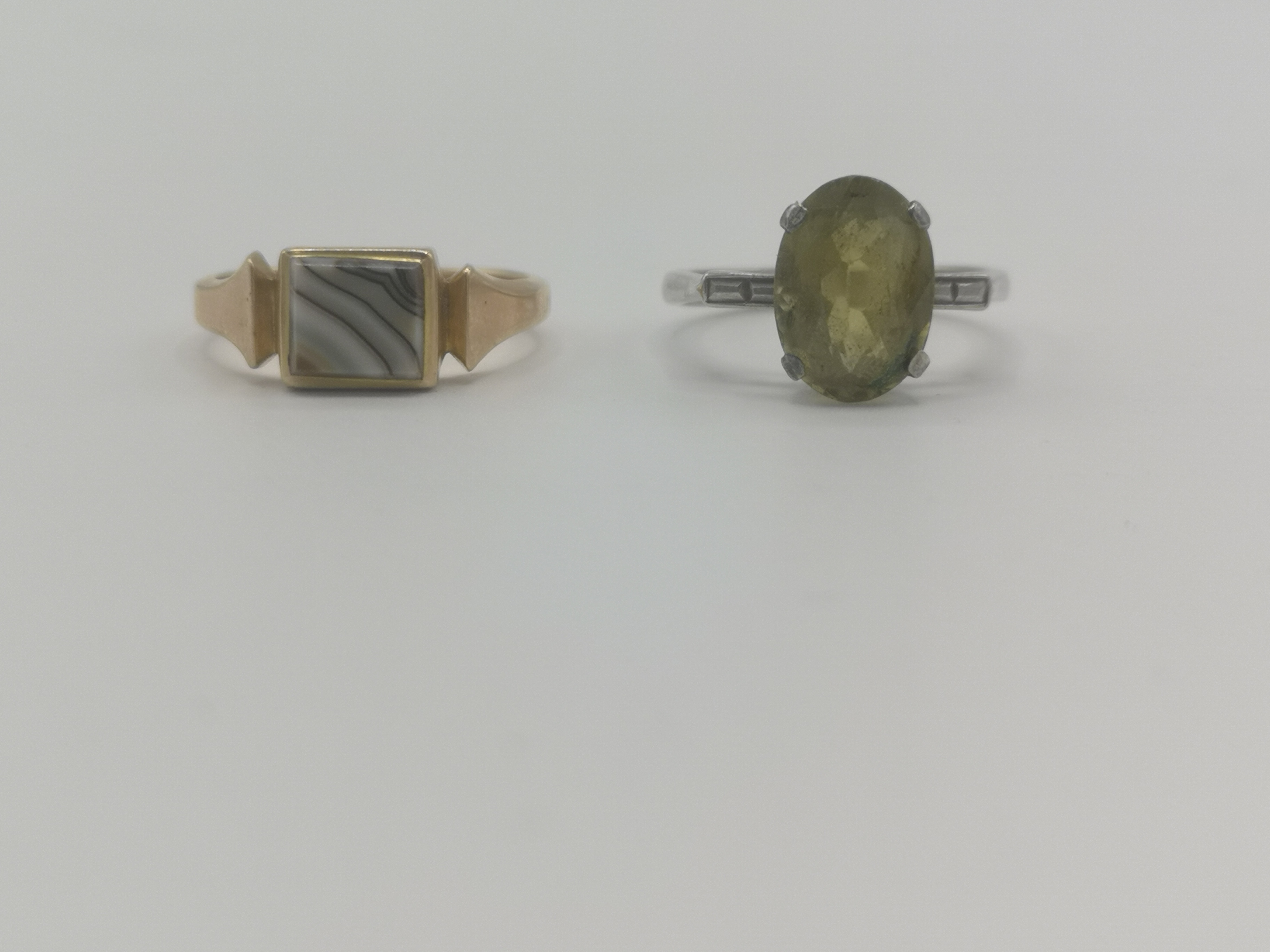 Two 9ct gold rings - Image 3 of 5