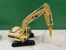 Caterpillar 365BL Excavator & 980G Loading shovel