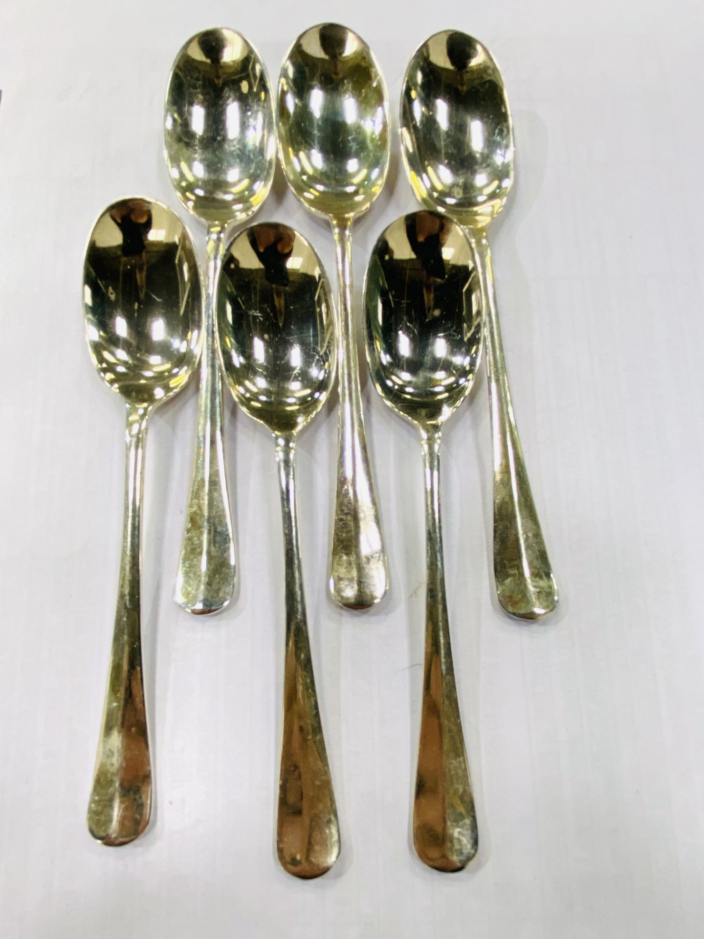 Six silver dessert spoons, six silver tea spoons and other items of silver - Image 4 of 4