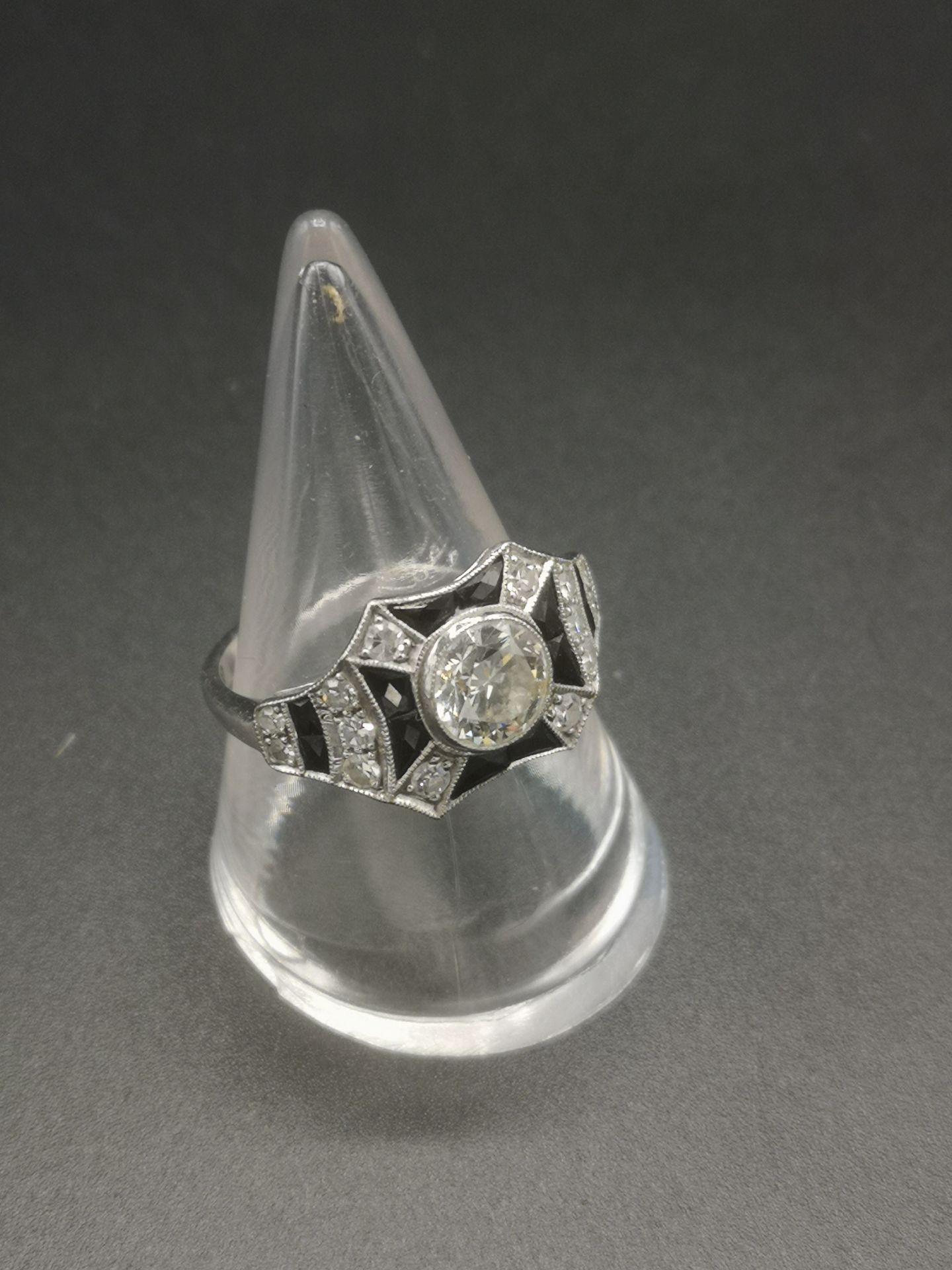 18ct white gold, diamond and black onyx ring - Image 6 of 7