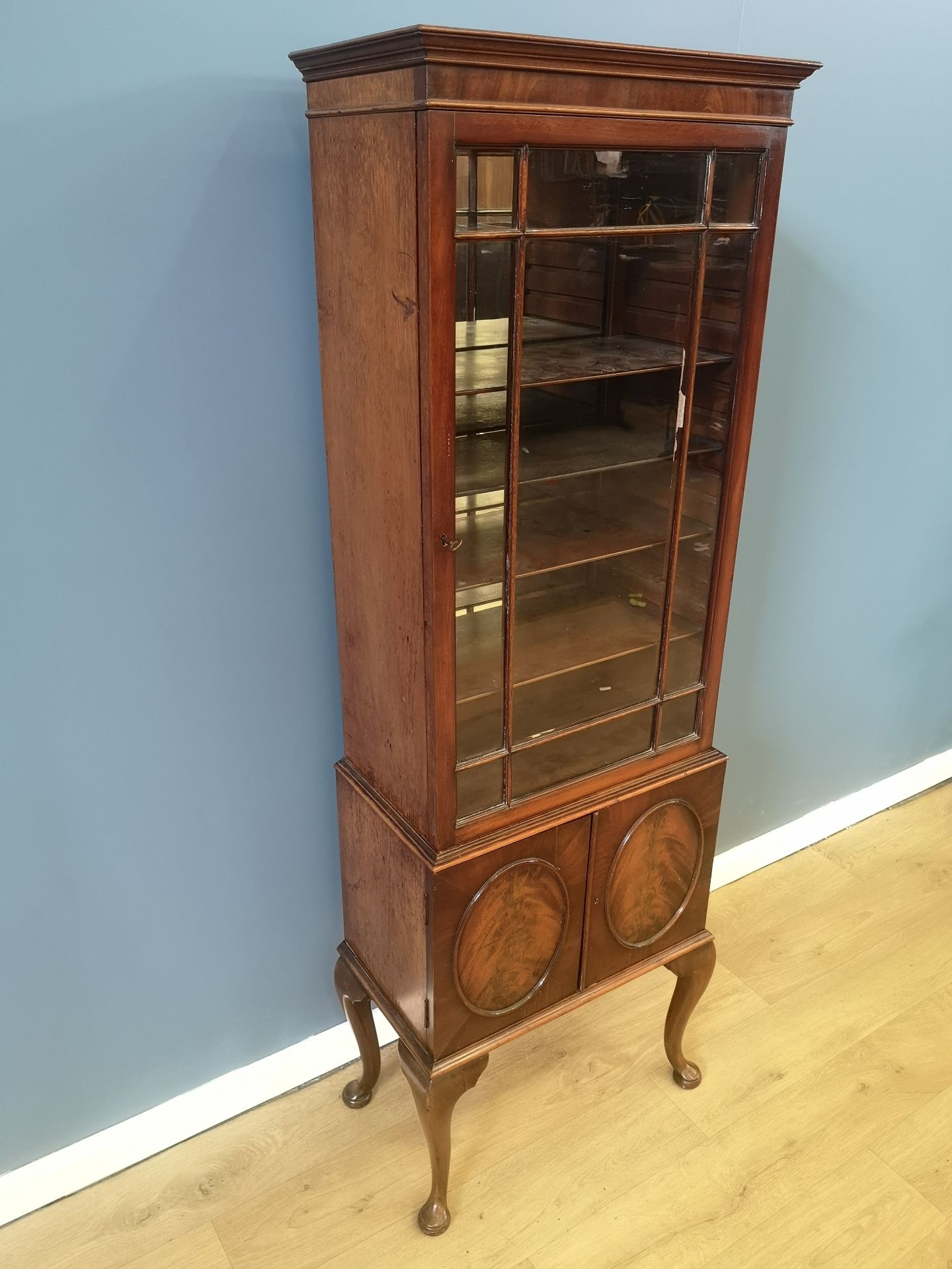 Mahogany glass fronted display cabinet - Image 3 of 3