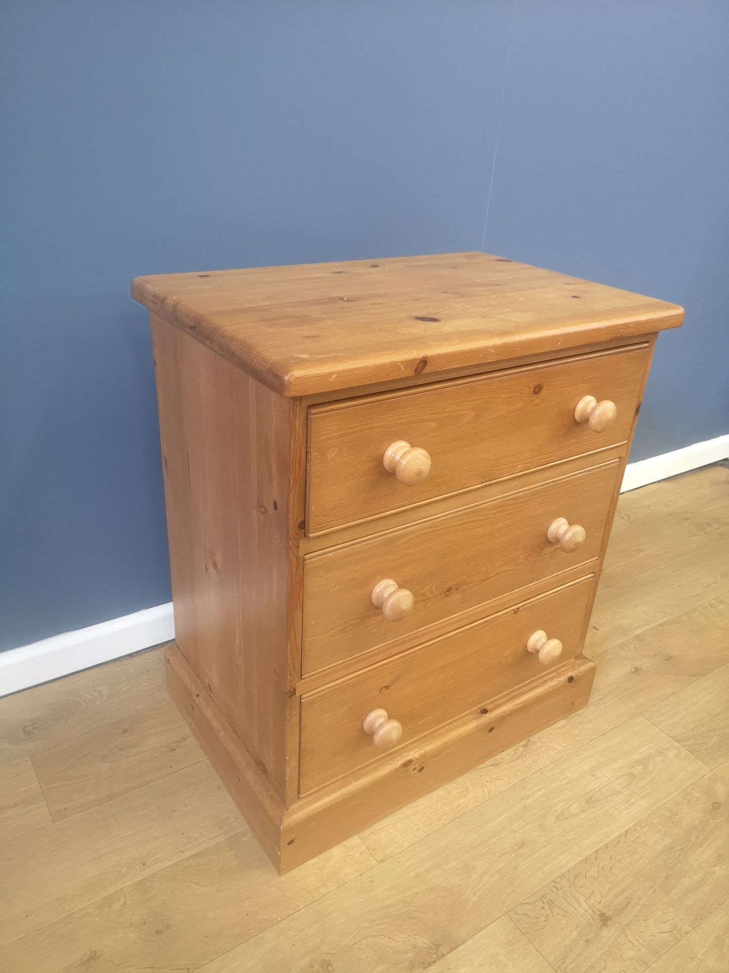 Pine chest of drawers - Image 3 of 4
