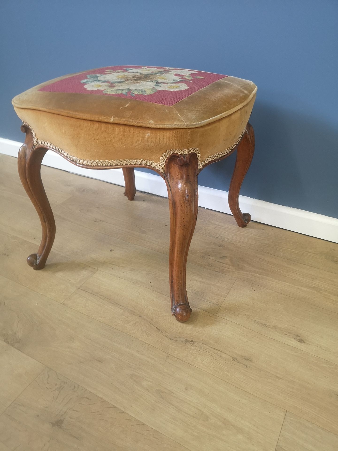 Mahogany upholstered footstool - Image 3 of 5