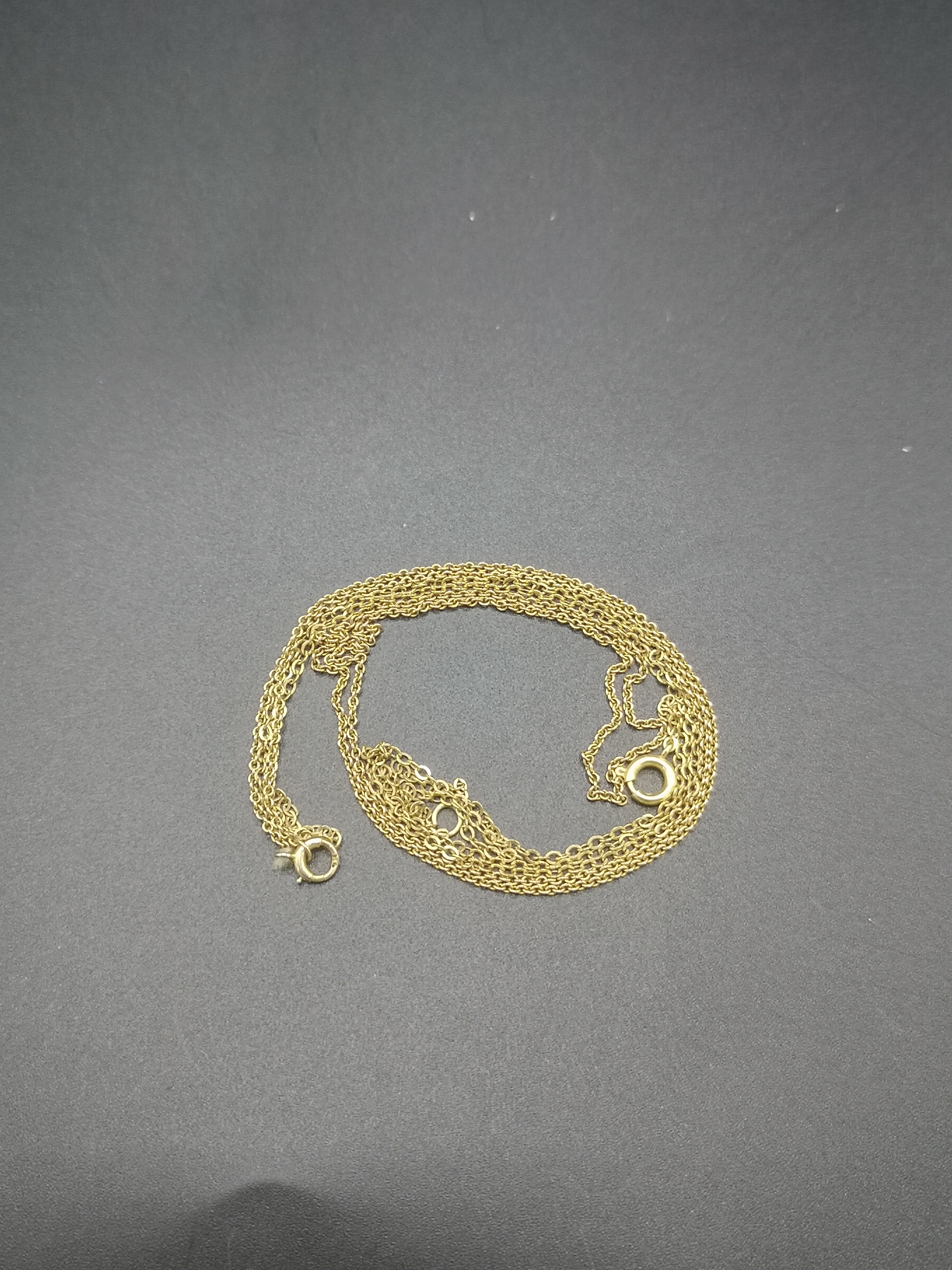 Two 9ct gold necklaces - Image 3 of 3