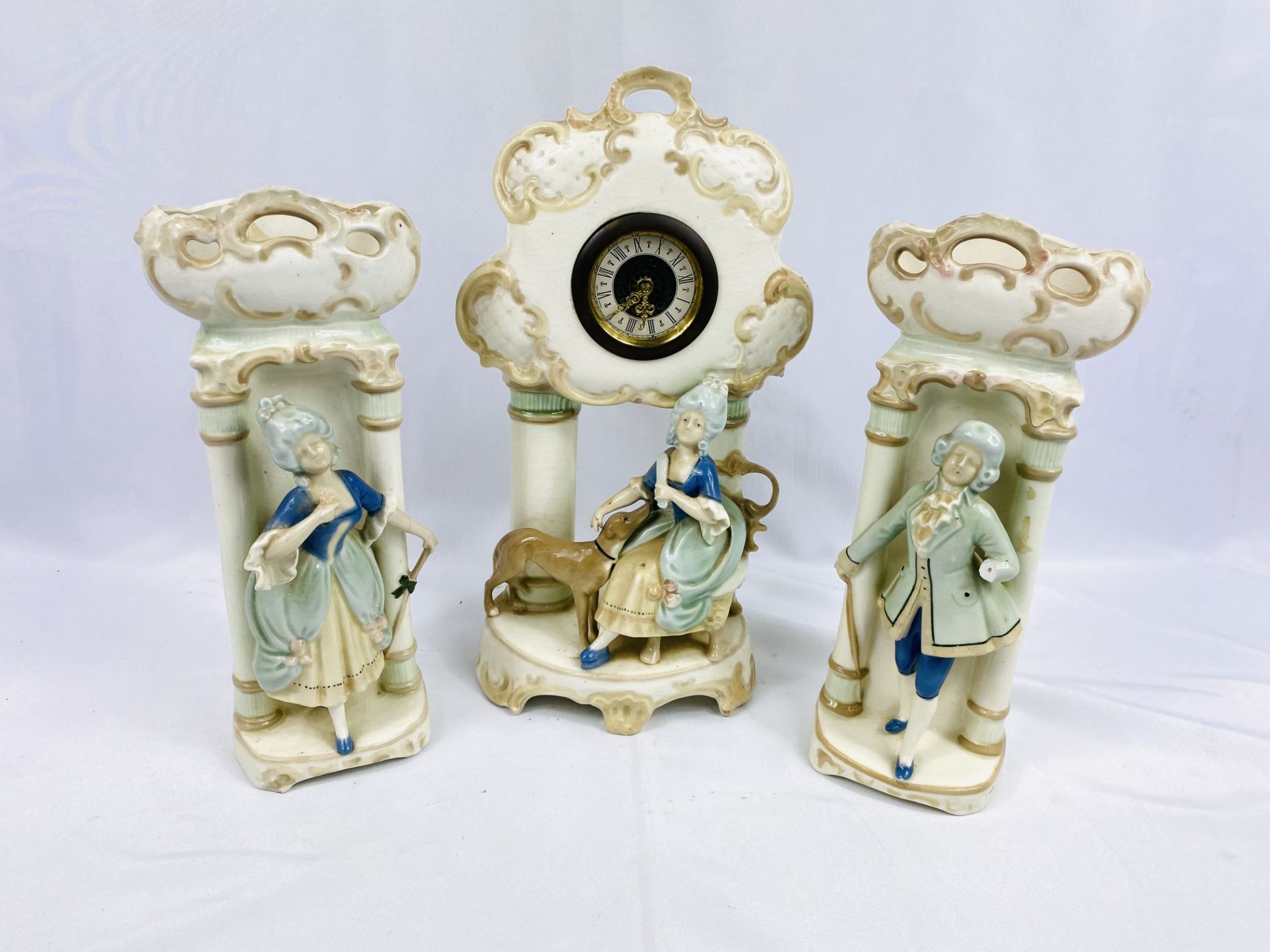 Continental porcelain wind up clock