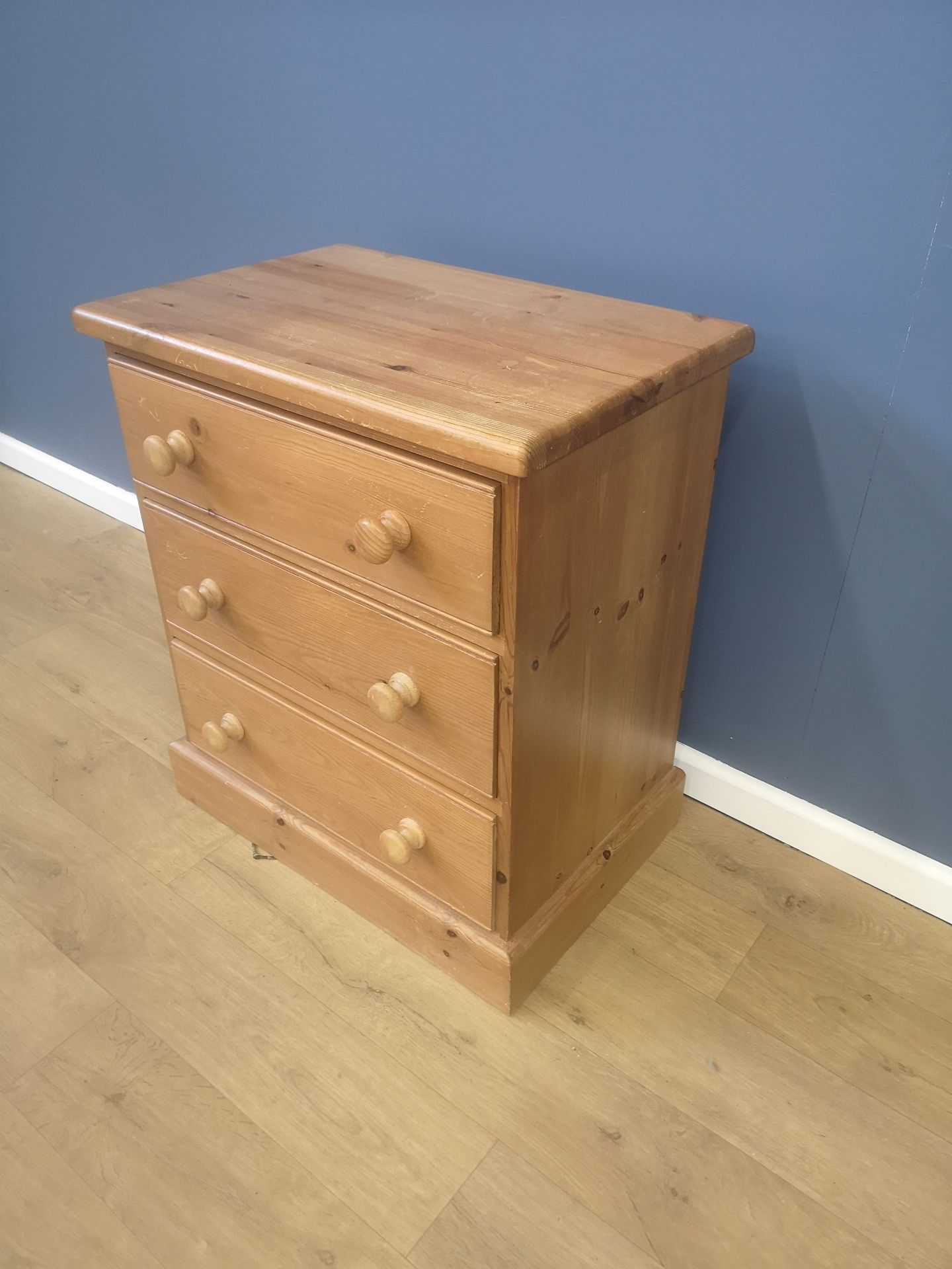 Pine chest of drawers - Image 2 of 4