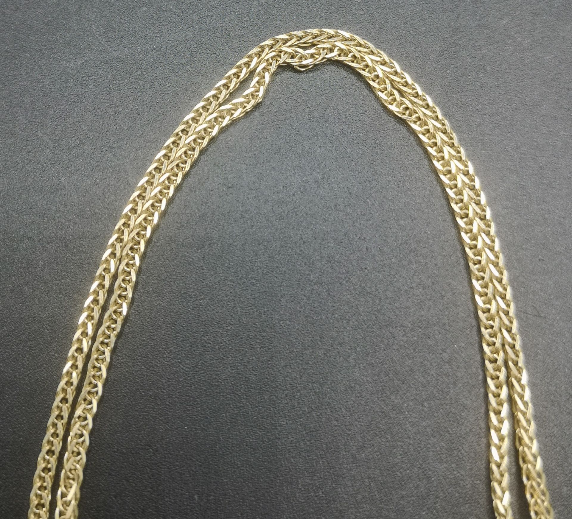 9ct gold necklace with 9ct gold pendant - Image 3 of 5