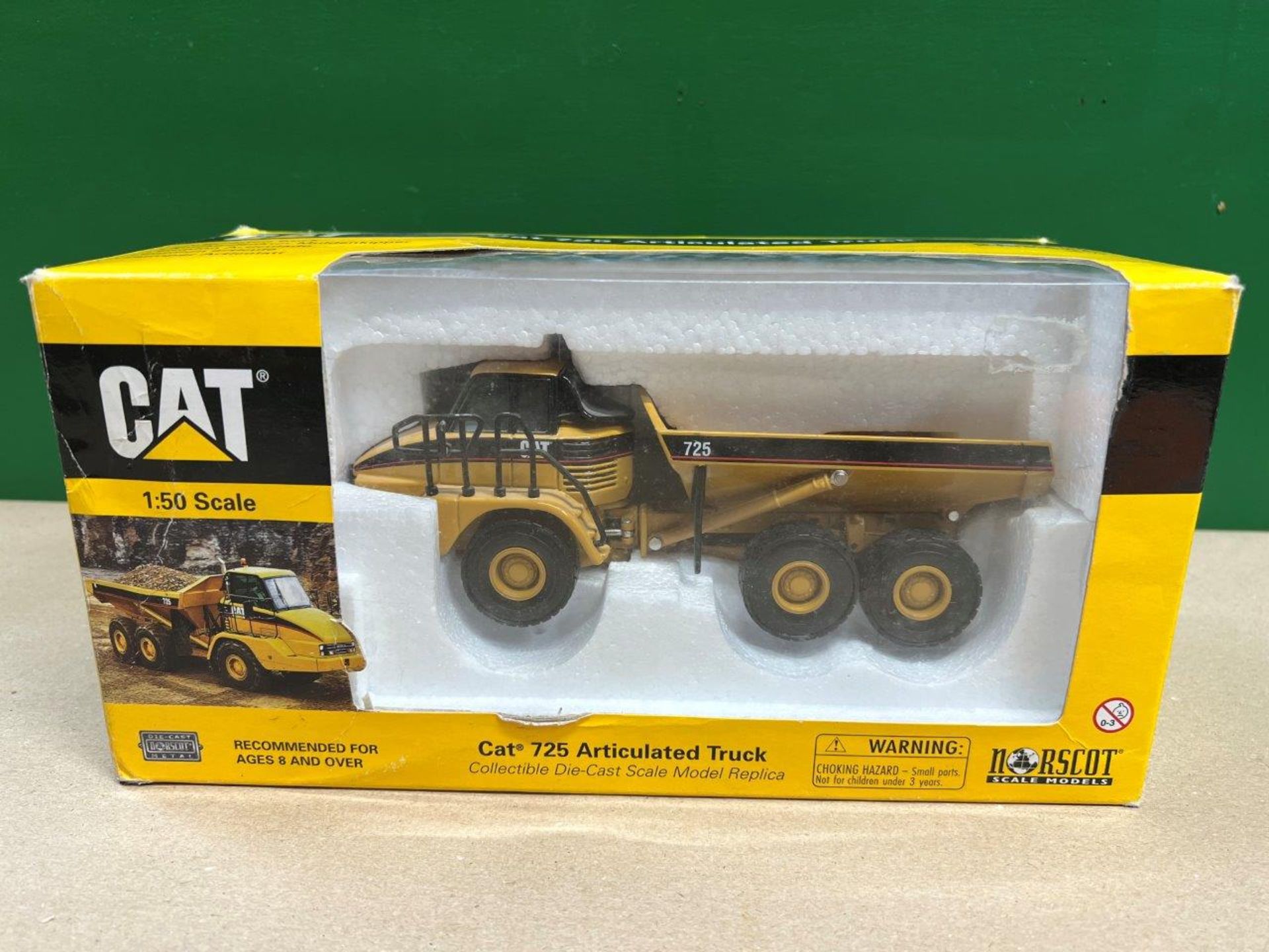 Caterpillar 725 Dump Truck - Image 4 of 4