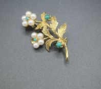 9ct gold brooch set with seed pearls