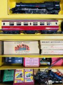 Quantity of Triang railways OO gauge including Royal Mail coach set