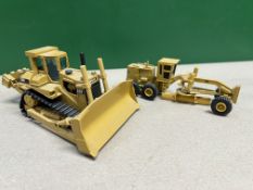 Caterpillar 12G Motor Grader in box & D8N Bulldozer