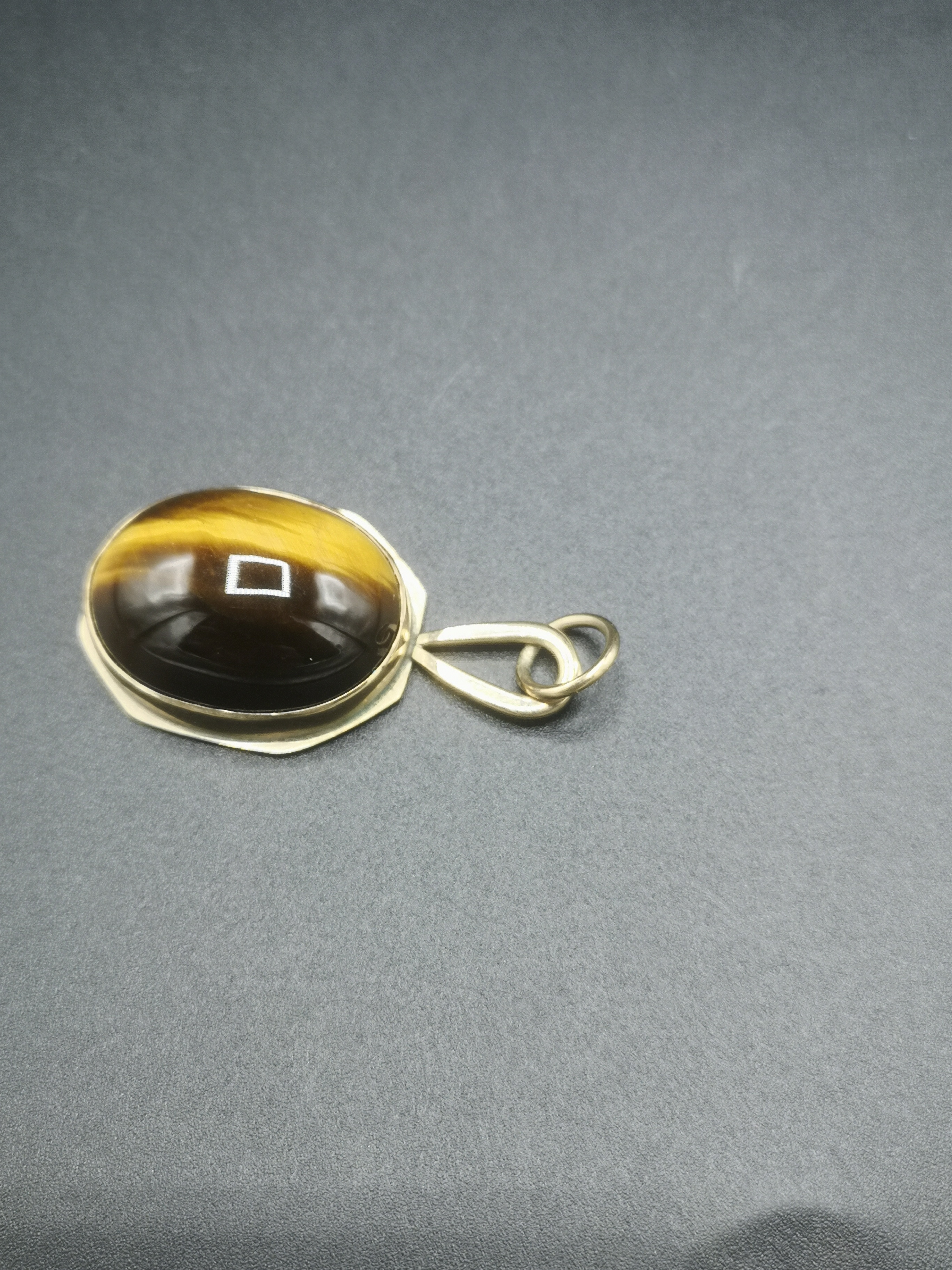 9ct gold pendant set with a tiger's eye - Image 4 of 5