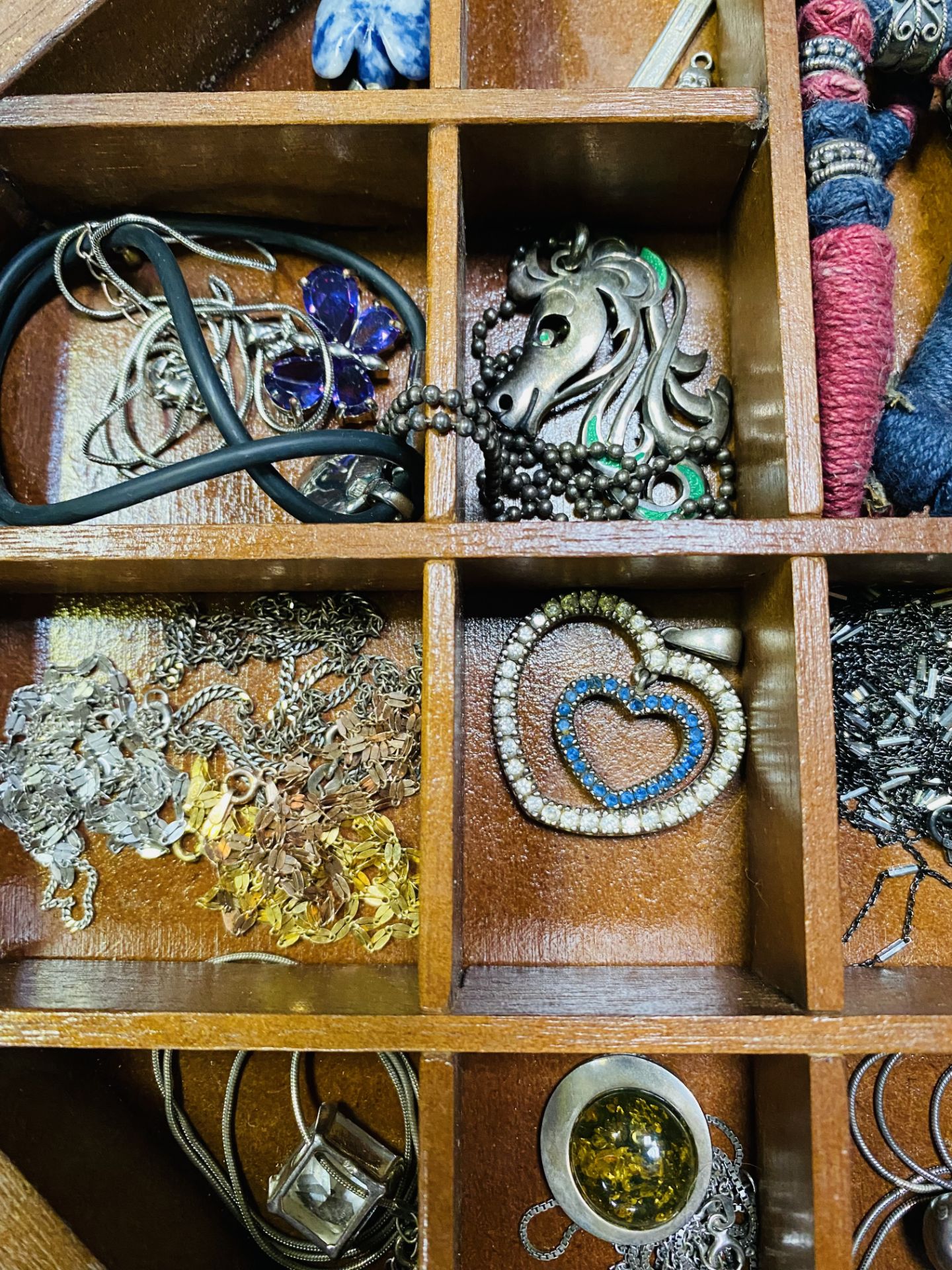 Quantity of silver and white metal necklaces and pendants. - Image 3 of 4