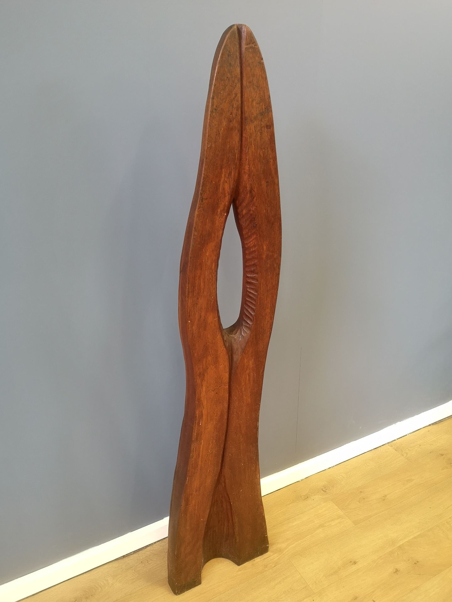 Abstract wood sculpture - Image 3 of 3