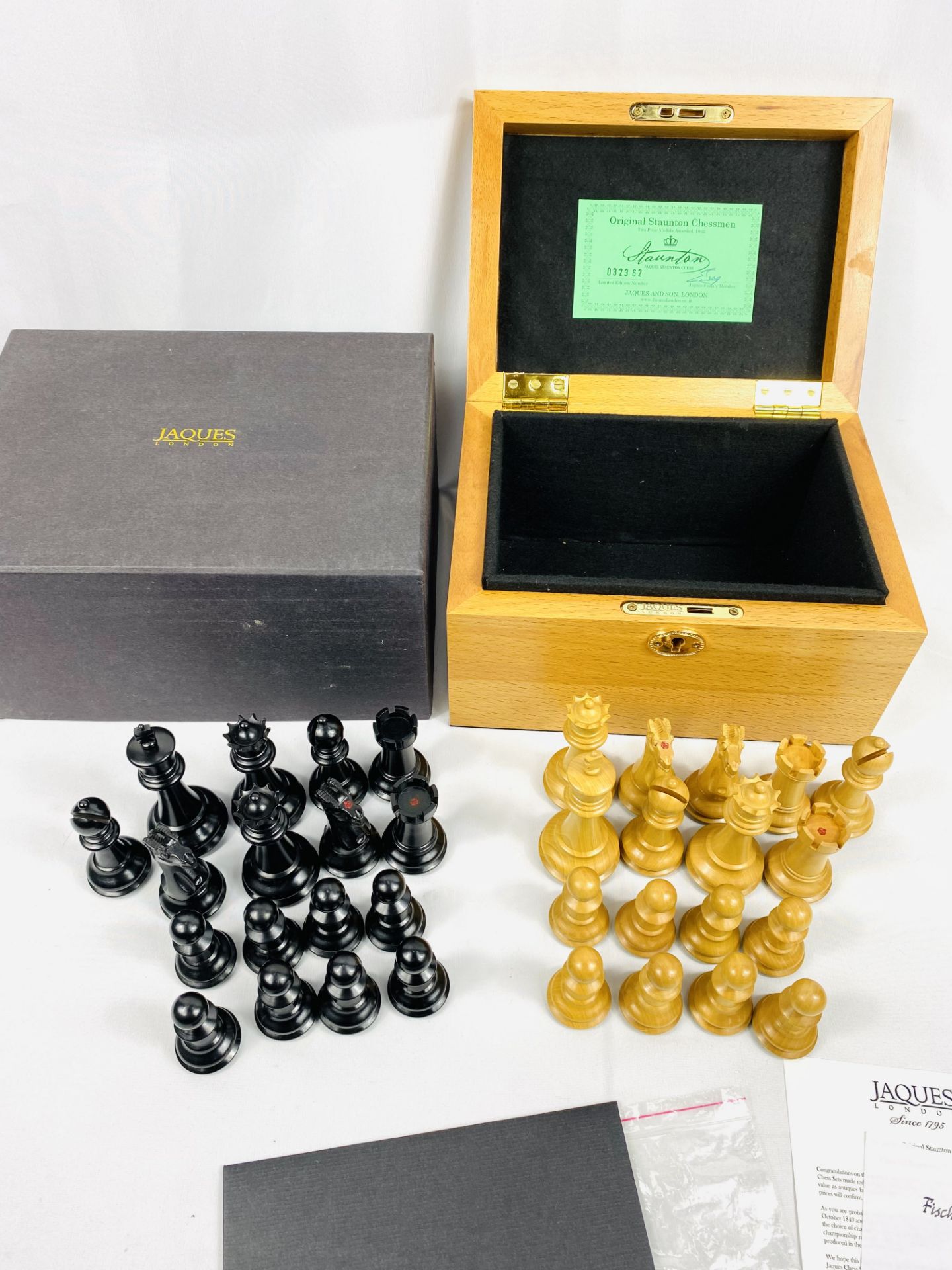 Jaques of London Staunton style chess set - Image 5 of 5
