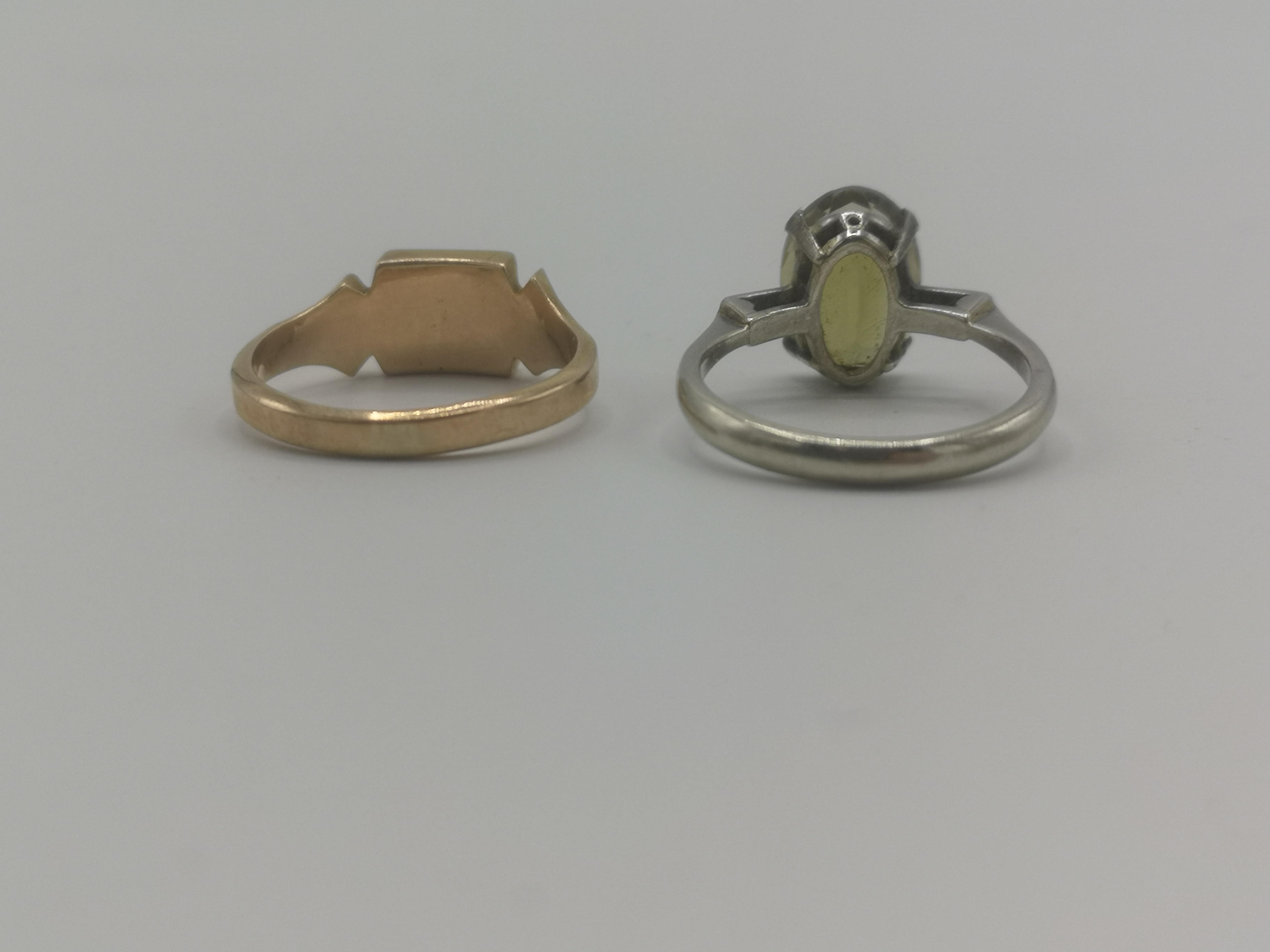 Two 9ct gold rings - Image 4 of 5