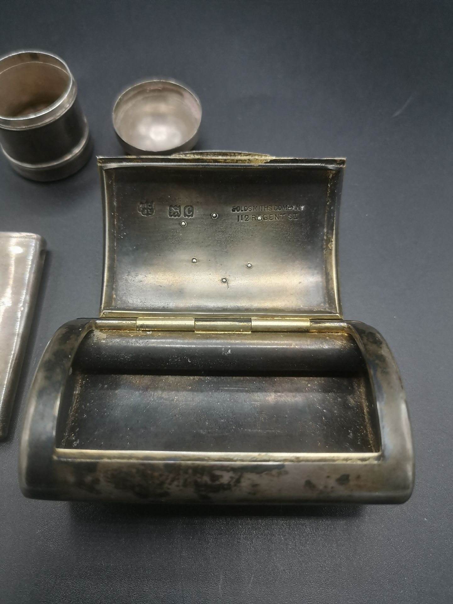 Georgian silver nutmeg grater, Victorian silver cigarette case and a silver venta case - Image 3 of 4