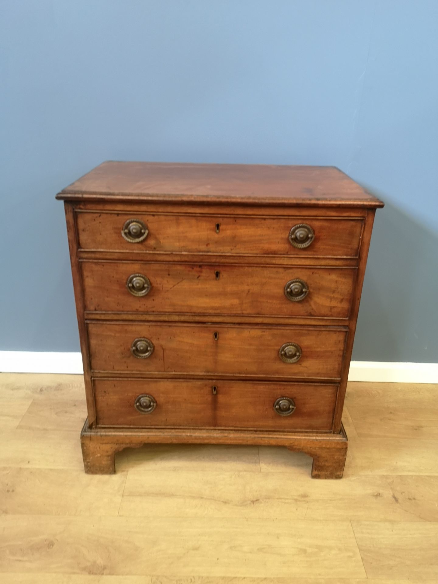 Victorian mahogany chest of drawers