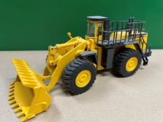 Komatsu WA900-3 Loading Shovel