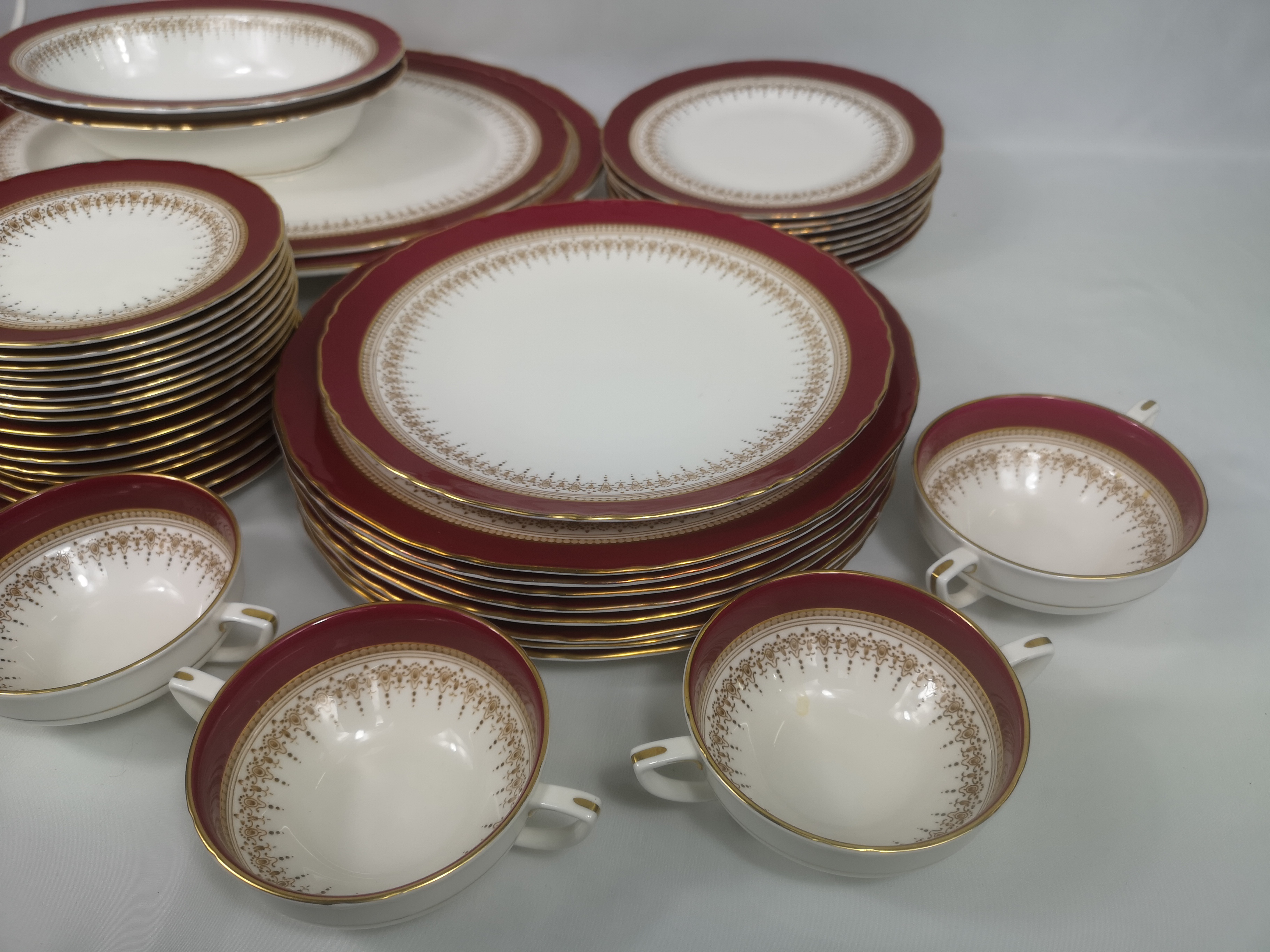 Royal Worcester Regency part dinner service - Image 4 of 6