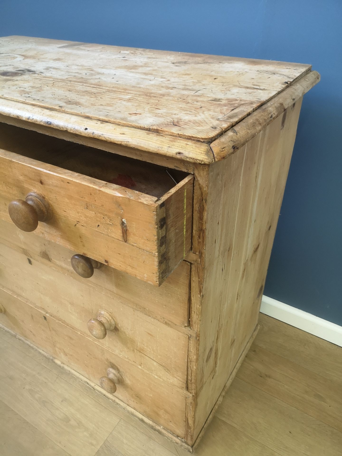 Pine chest of drawers - Image 3 of 4