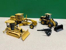 Caterpillar 924G Wheel Loader, D5G XL Bulldozer & 140H Motorgrader