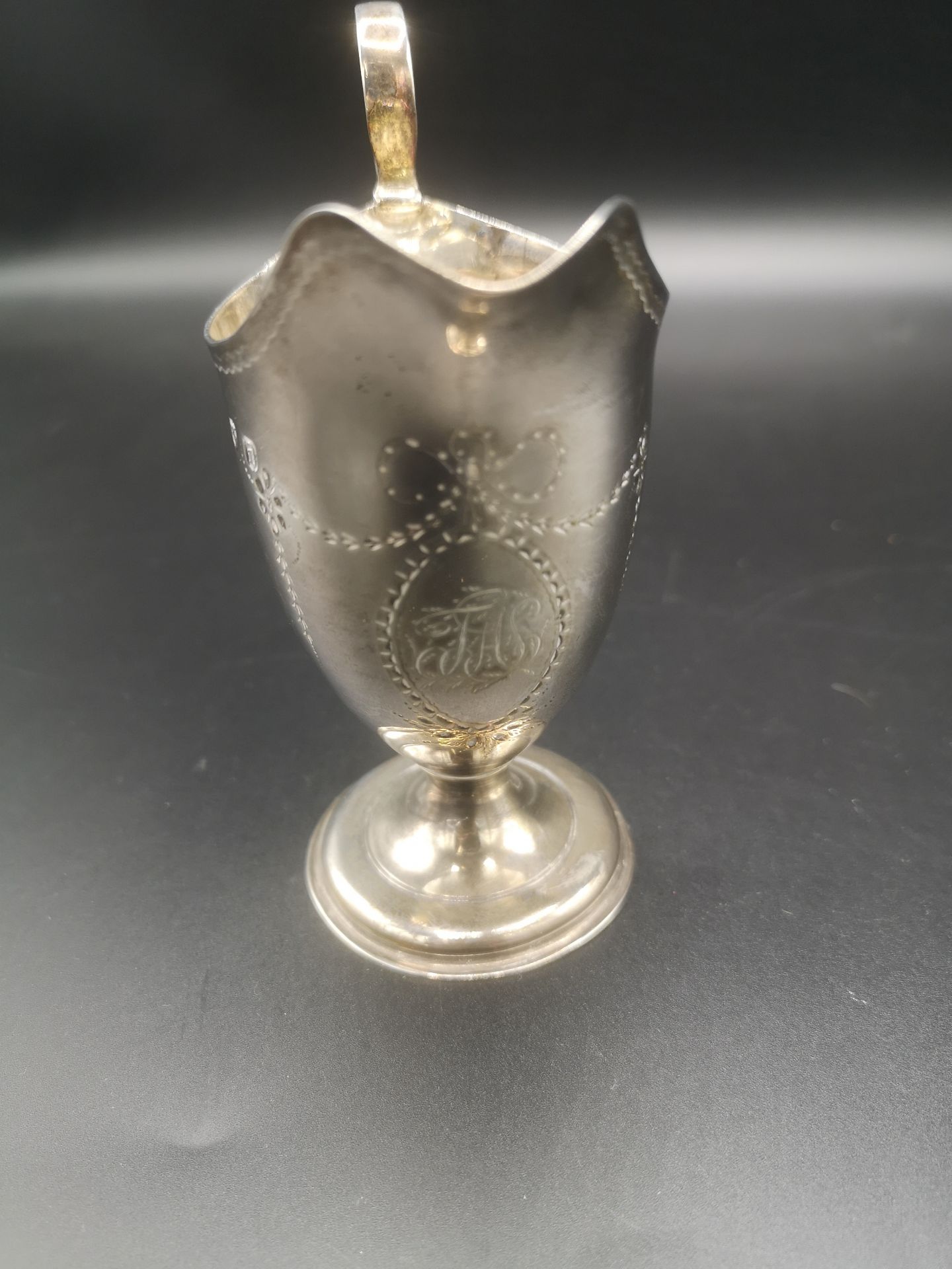 Georgian silver jug - Image 3 of 4