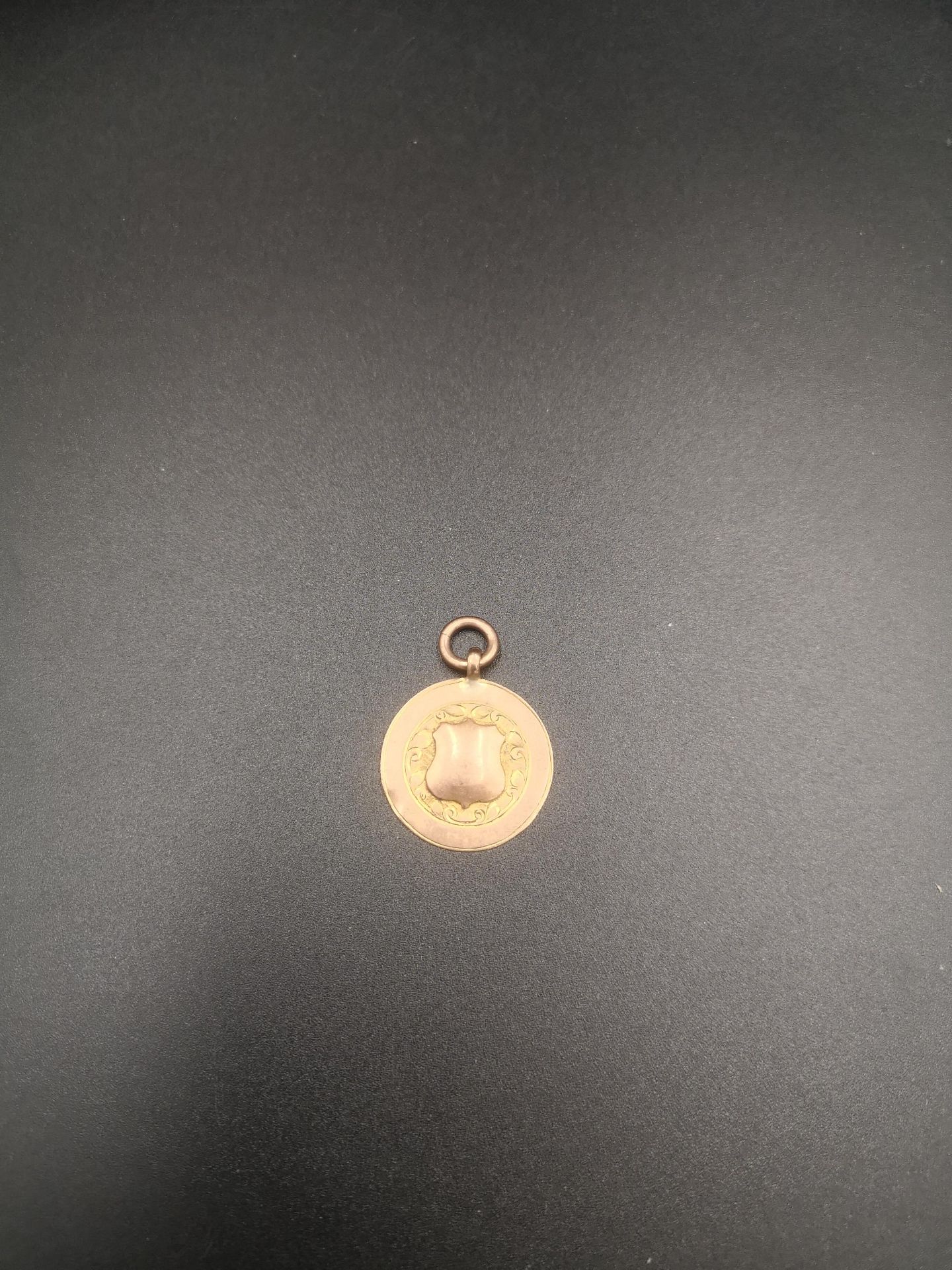 9ct gold tag - Image 2 of 3