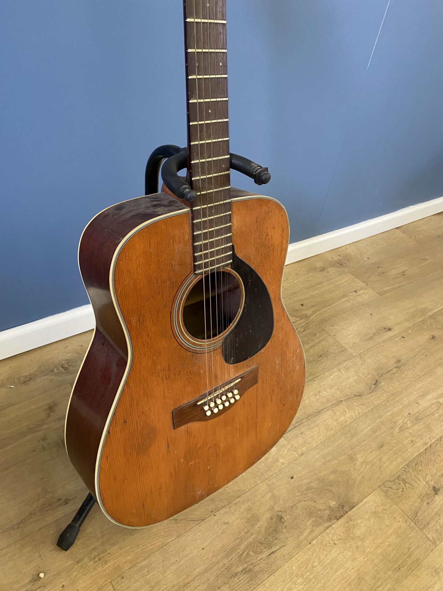 Yamaha 12 string acoustic guitar - Image 3 of 4