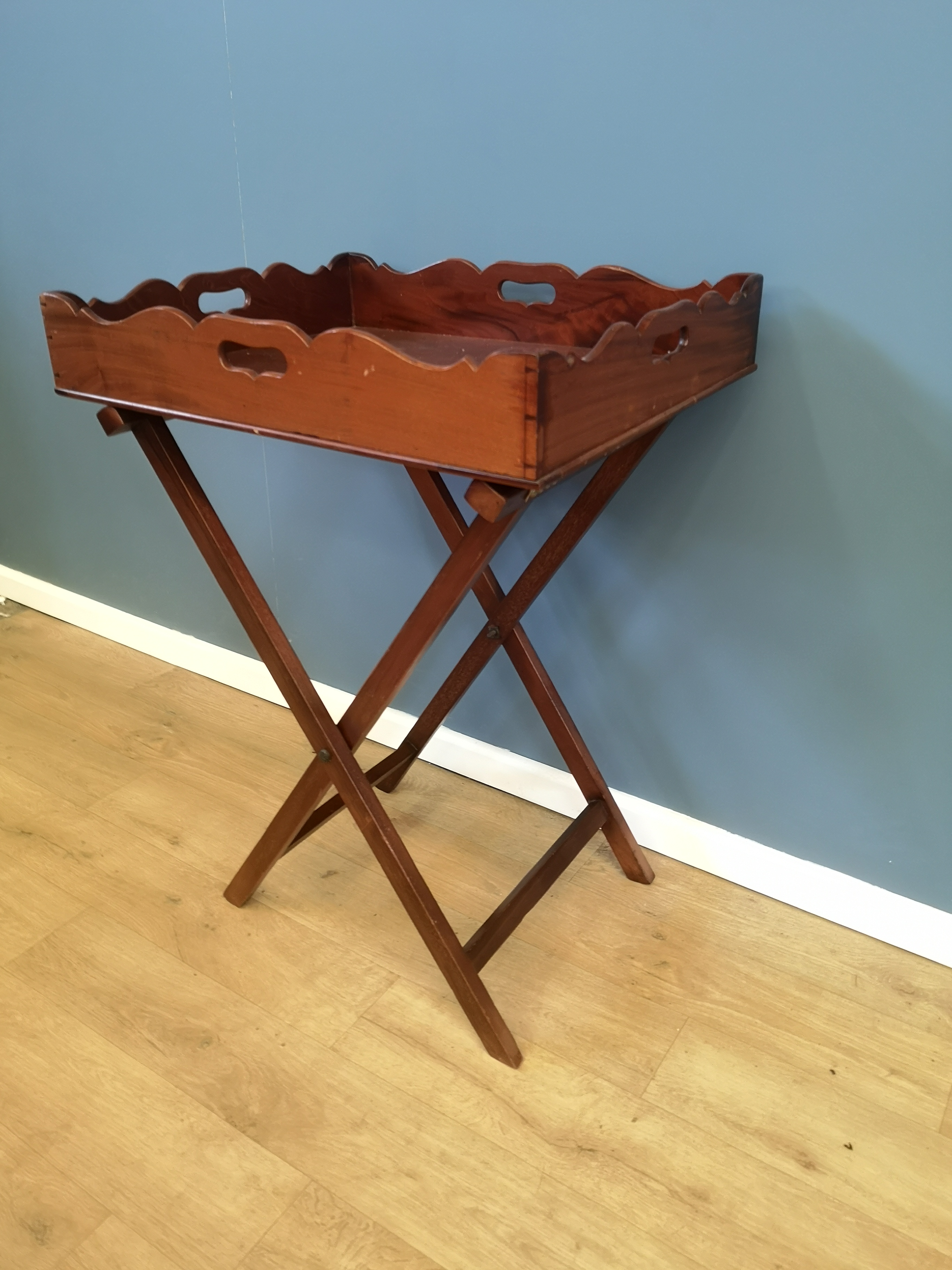 Mahogany butlers tray on stand - Image 2 of 4