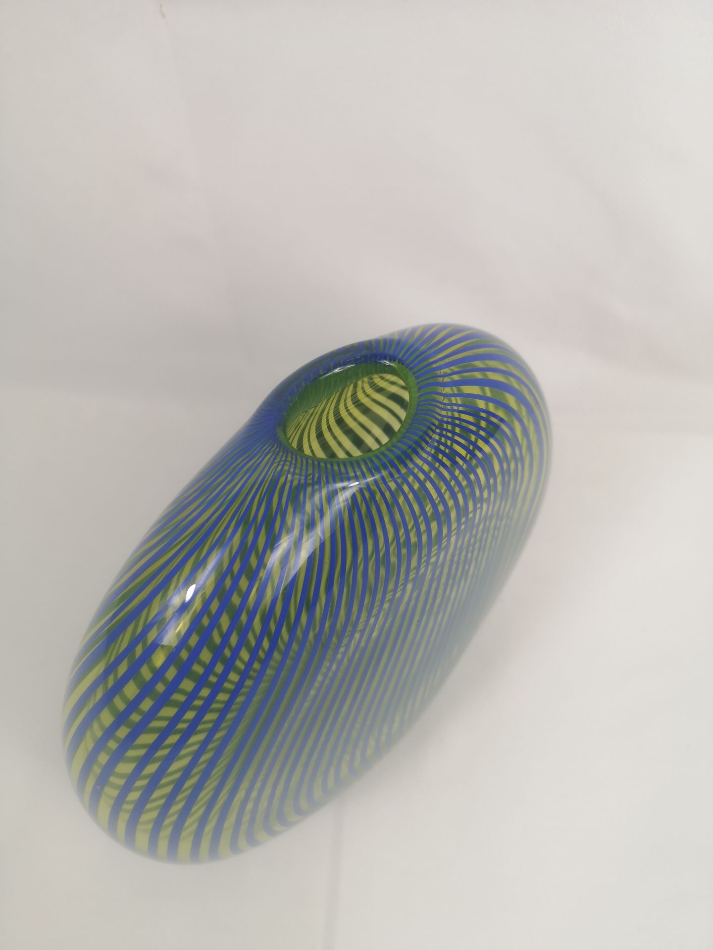 Peter Secrest art glass vase - Image 3 of 5