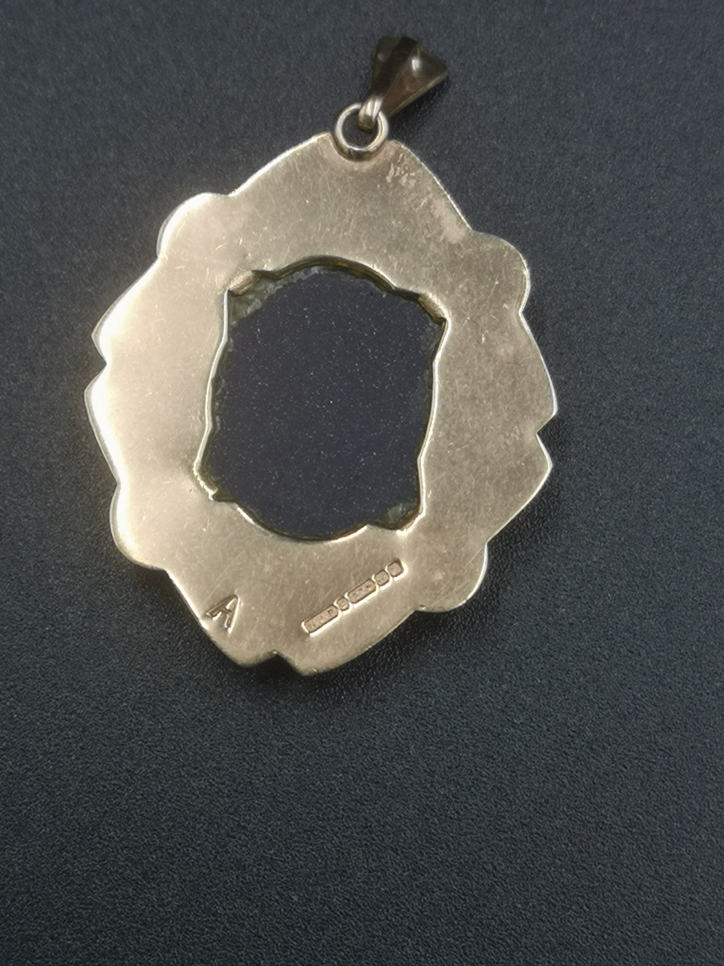 9ct gold pendant - Image 2 of 4