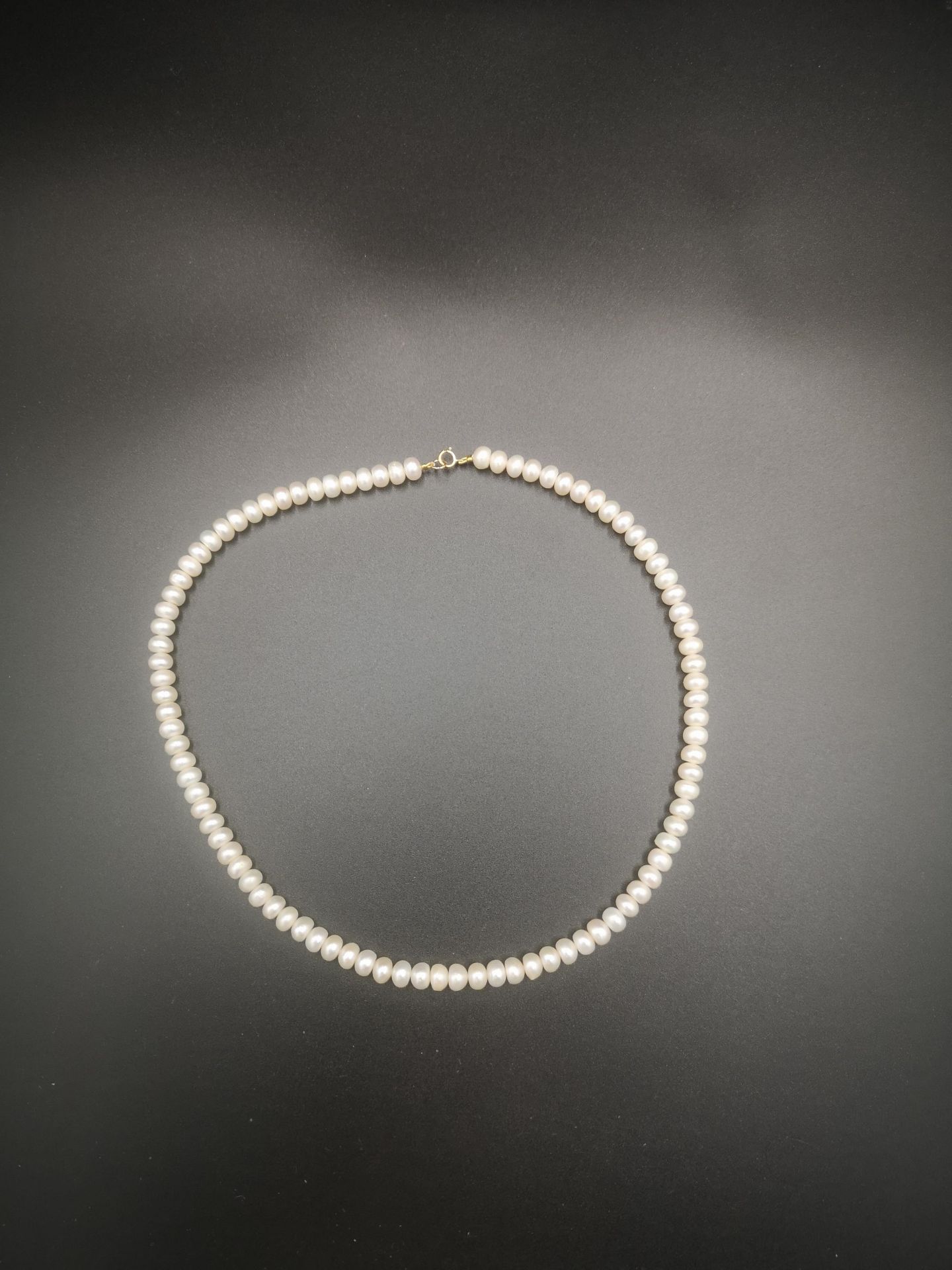 Pearl necklace with 9ct gold clasp - Bild 2 aus 3