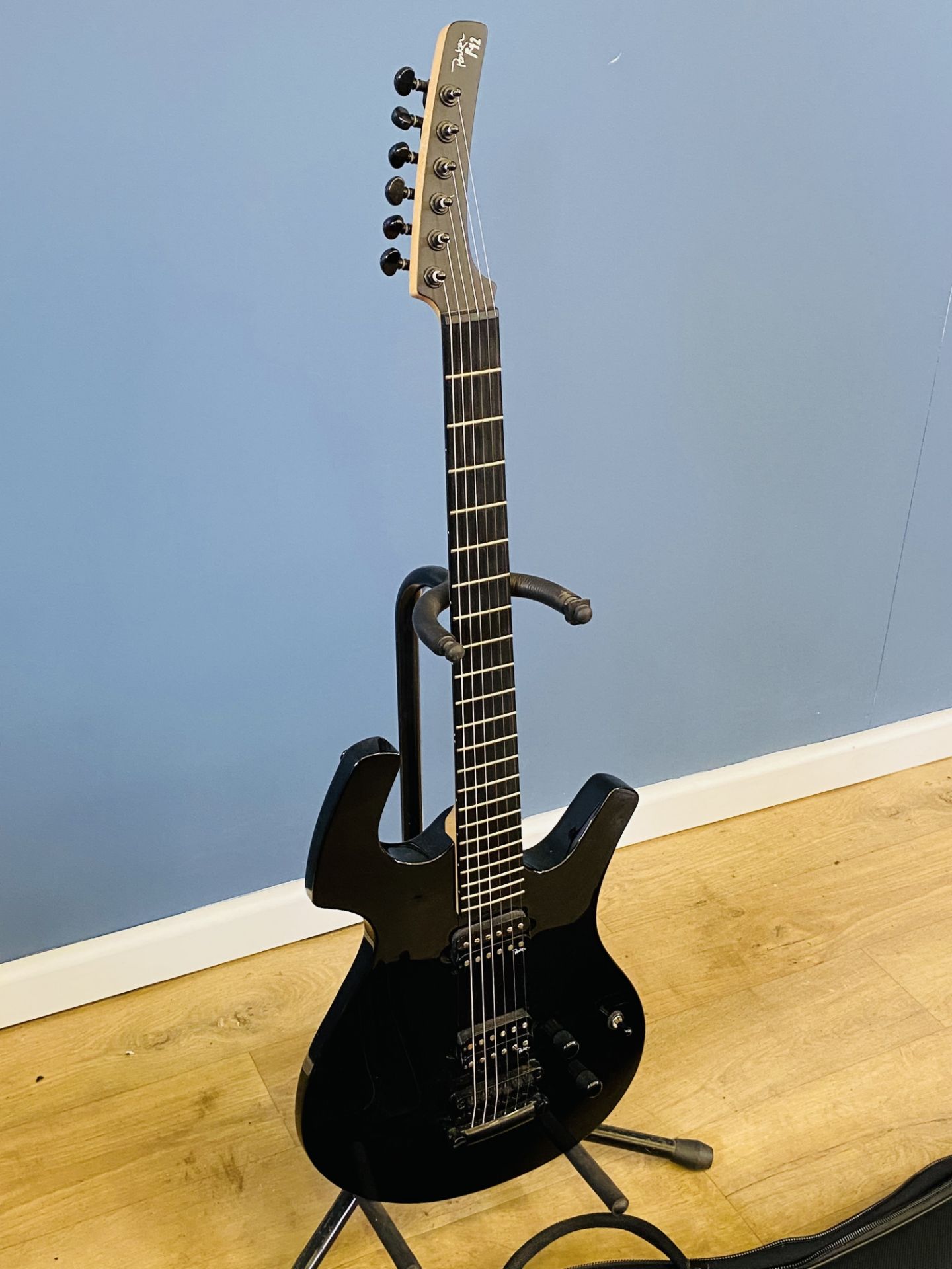 Parker P42 electric guitar in Parker soft case. Estimate £200-250 - Image 2 of 5