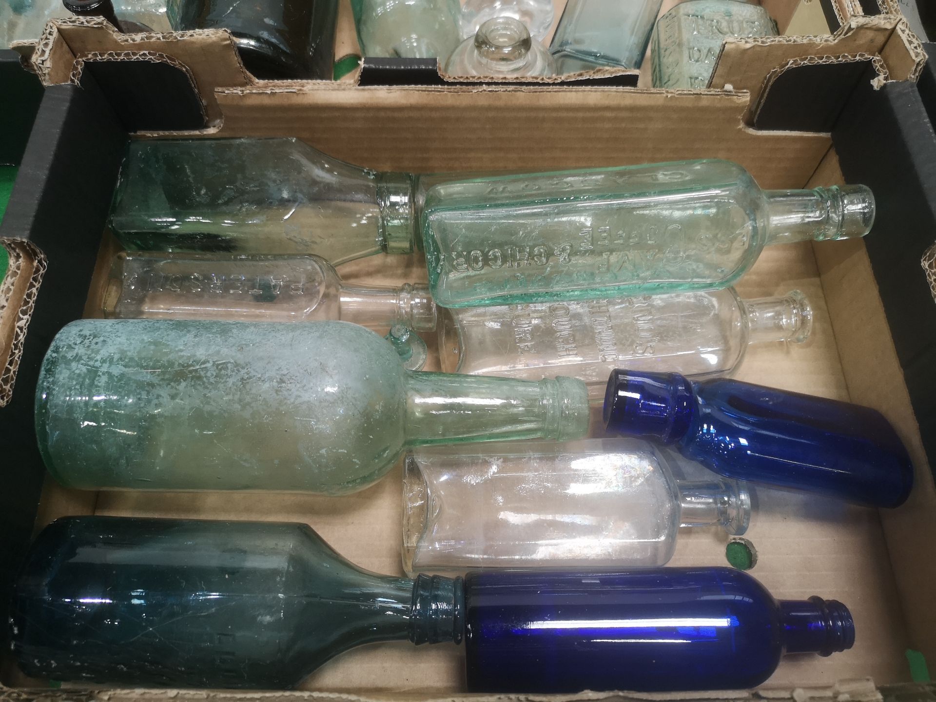 Quantity of glass bottles - Image 3 of 7