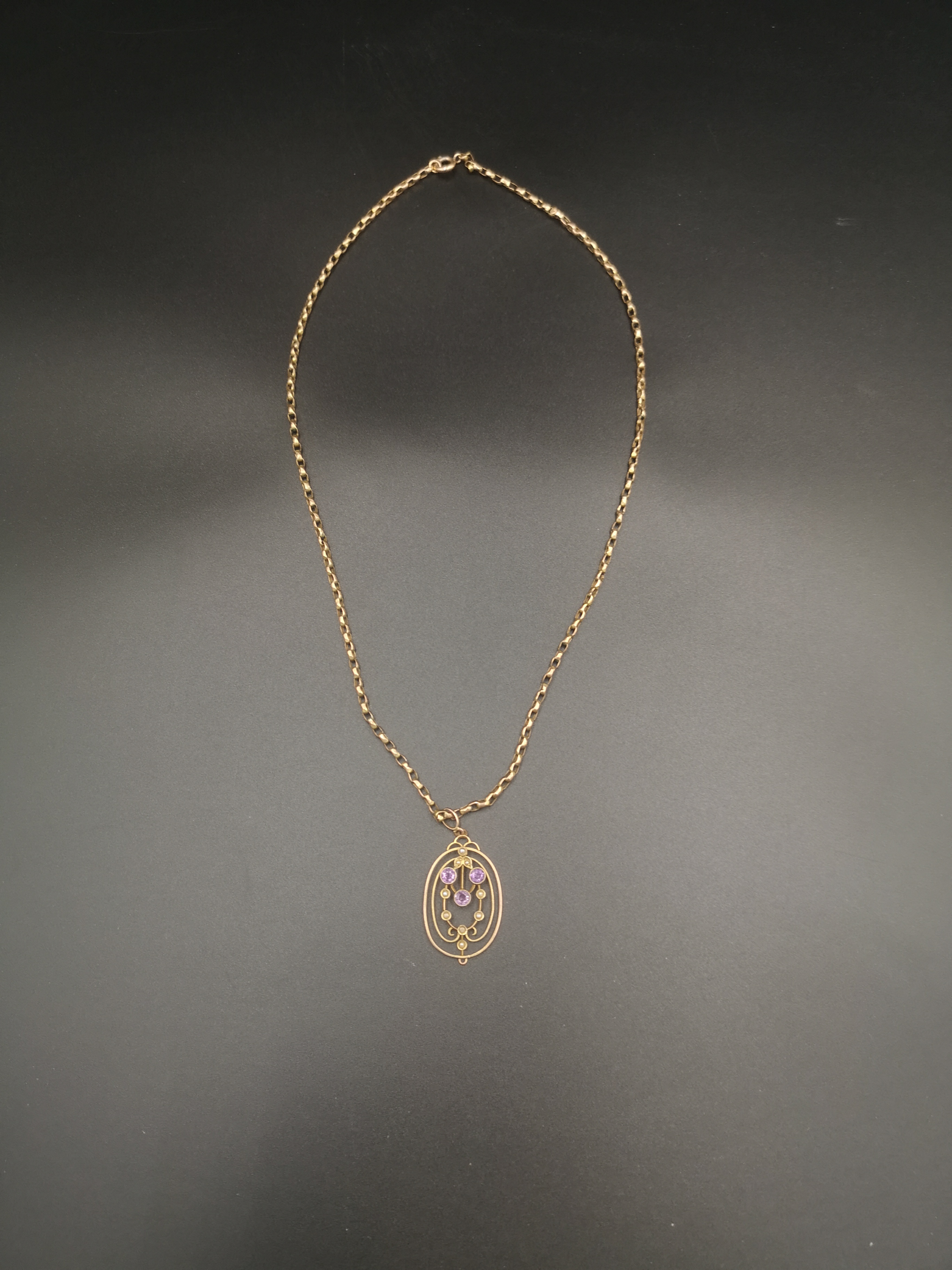 Yellow metal necklace with 9ct gold pendant - Image 5 of 5