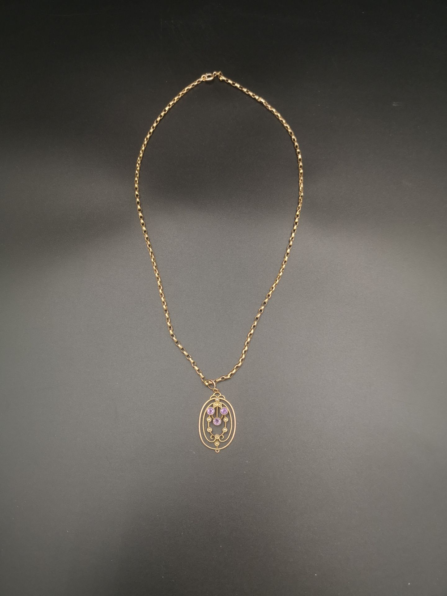 Yellow metal necklace with 9ct gold pendant - Image 5 of 5