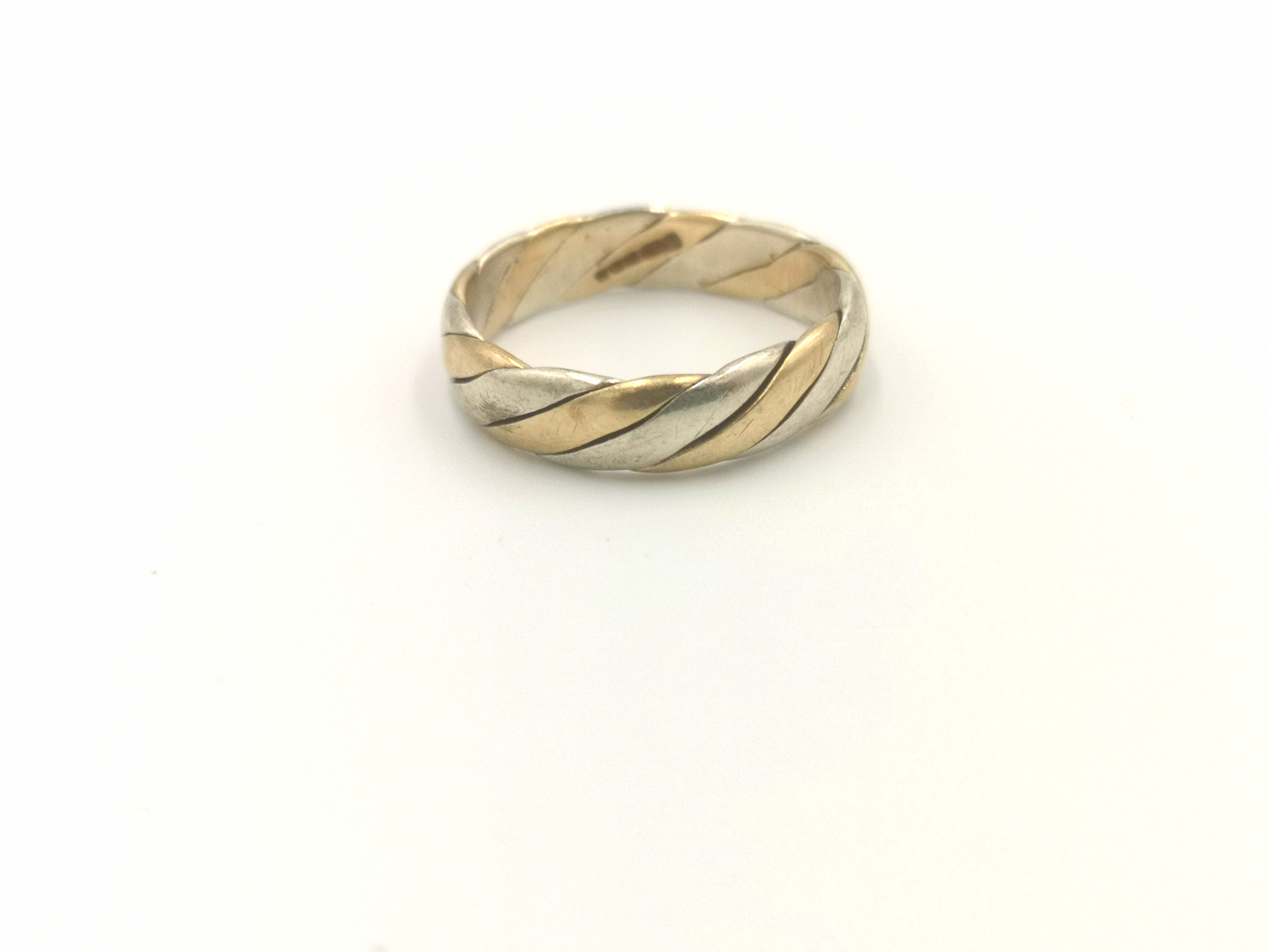 9ct gold ring - Image 3 of 4