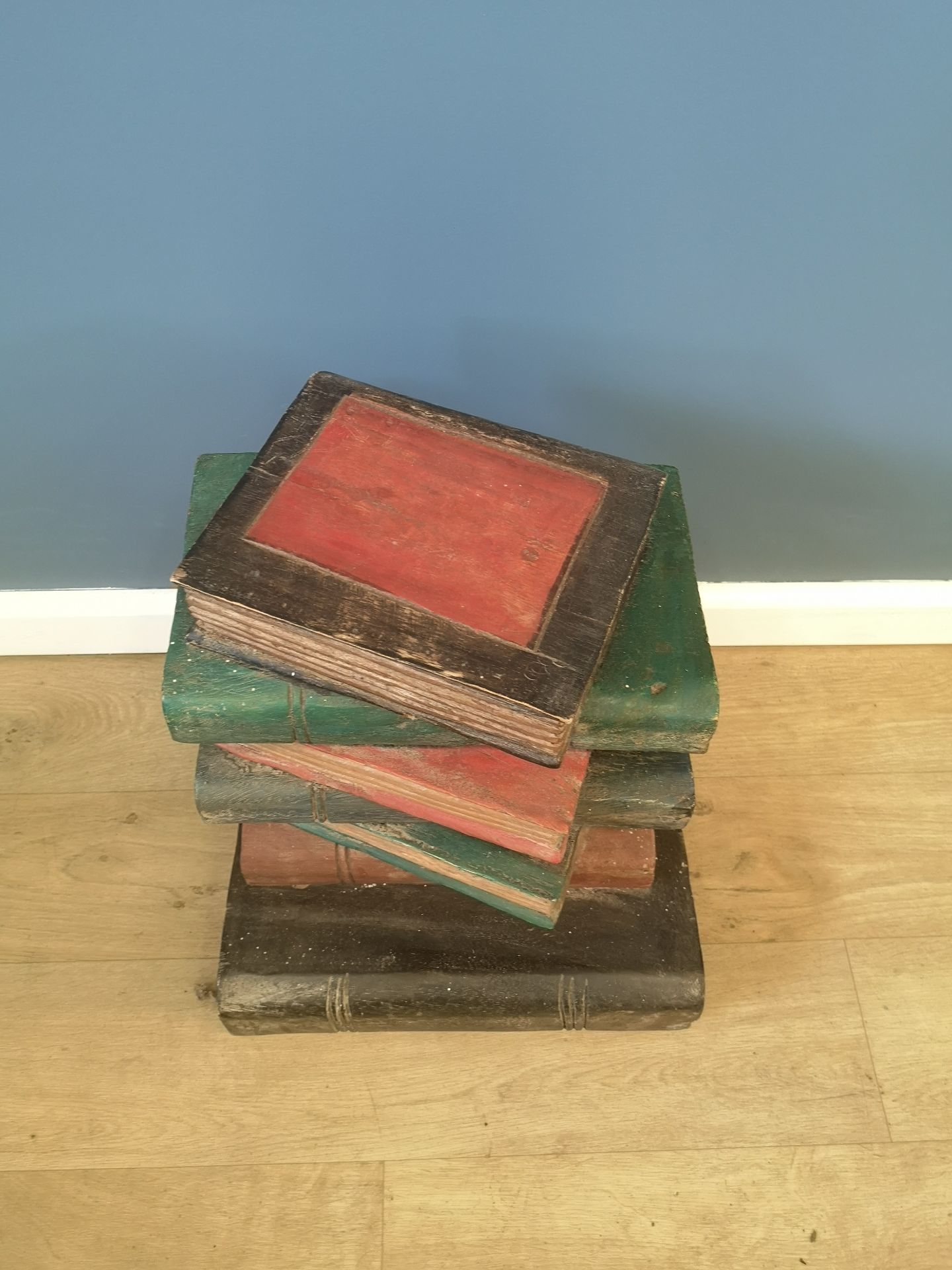 Decorative wood 'pile of books' side table - Image 4 of 4